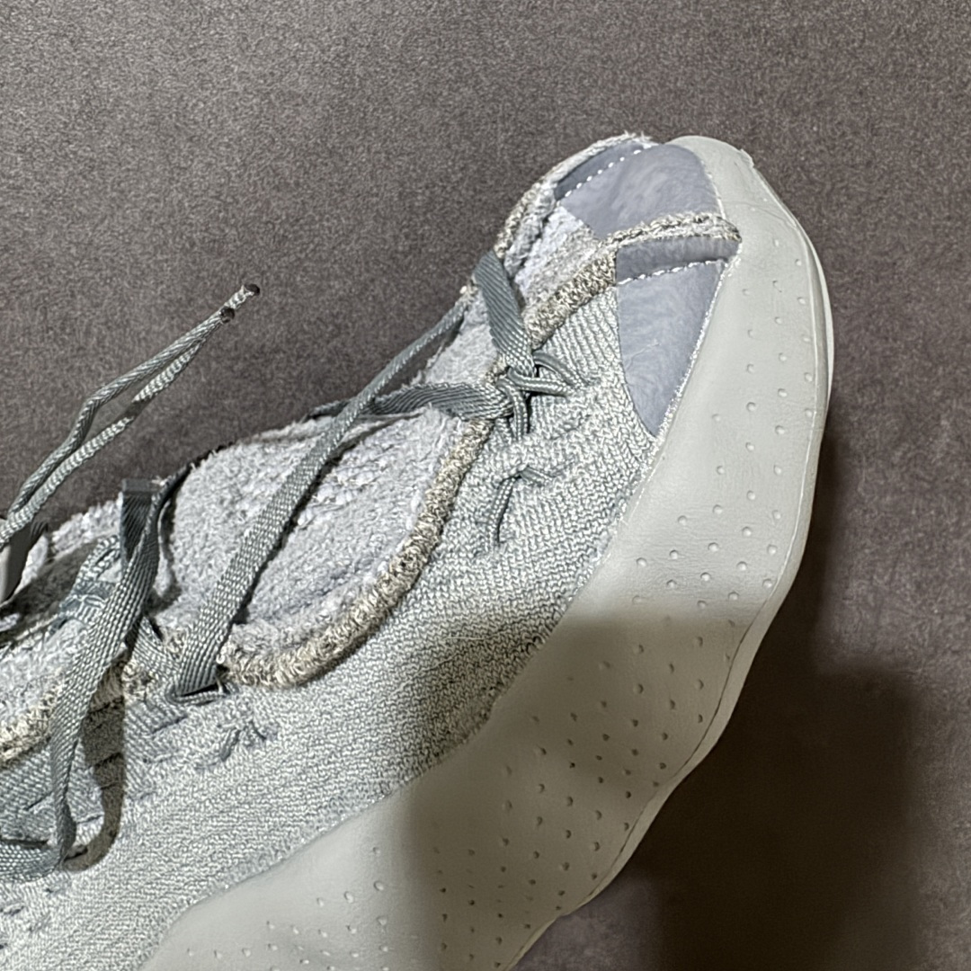 图片[8]-【公司级】 Nike Mind 002 SP FK舒适耐穿 透气 训练鞋 透气孔洞、品牌徽标、拉环以及标志性的压力舱系统等元素，在侧身、鞋舌、后跟和外底等位置巧妙布局，不仅美化了鞋款造型，更强化了其功能性。 货号∶IQ8504 001 码数∶36-45含半码 编码∶XXB220230-选品中心