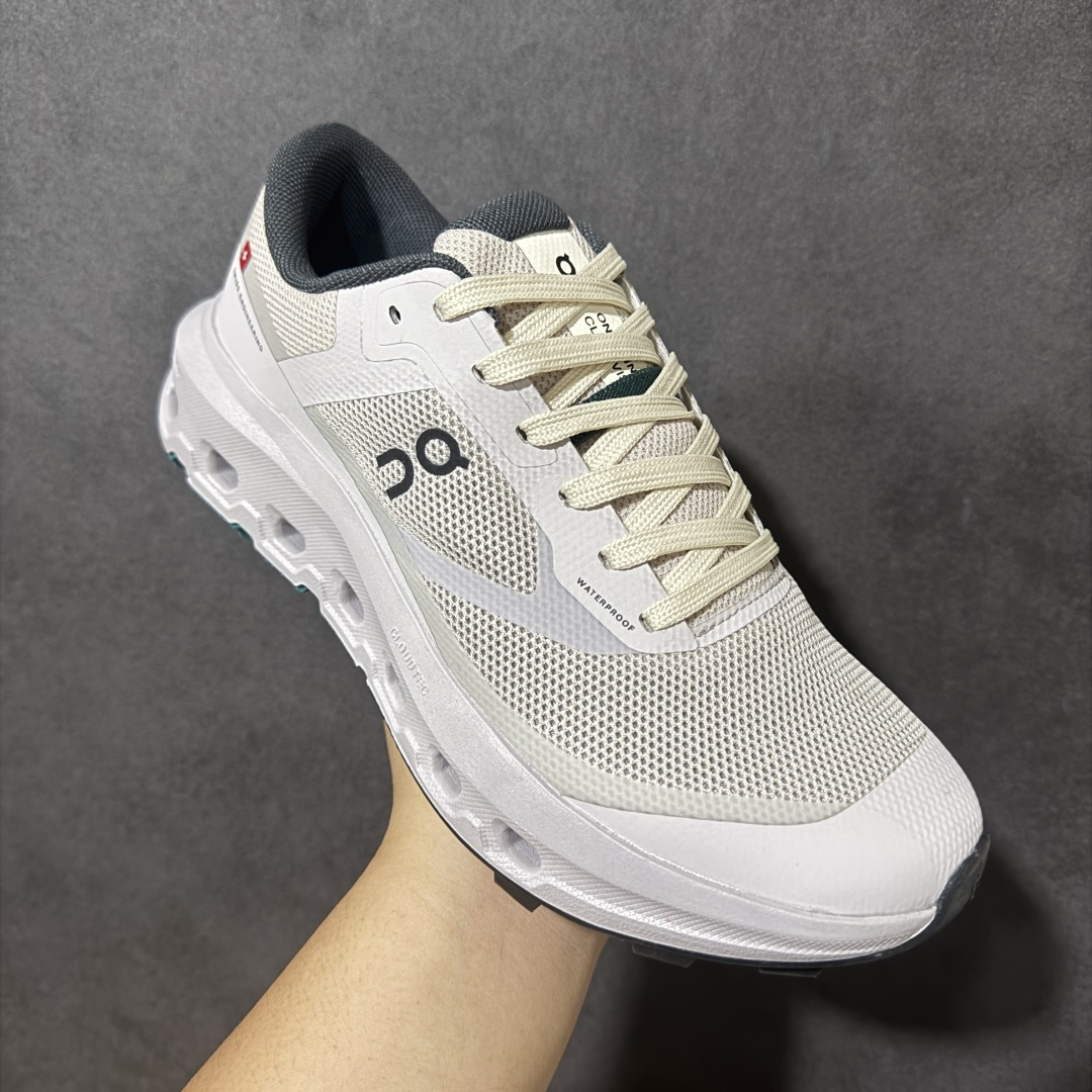 图片[3]-【公司级】 On昂跑 CloudVista 3 Mid WP 户外街头机能风跑步鞋 Cloud Hi Edge户外机能融合街头潮流 越界开启全新都市探索 CloudTec®专利科技鞋底搭载耐温耐用革新中底泡棉 同时以摇椅圆弧的机能感轮廓 带来流畅平稳的迈步 轻量透气的工程网格结合环保人造麂皮 衬托出活力醒目的视觉效果 是日常穿搭、旅行和城市探索的理想之选 货号： 3MG10758604 尺码： 36-45-选品中心