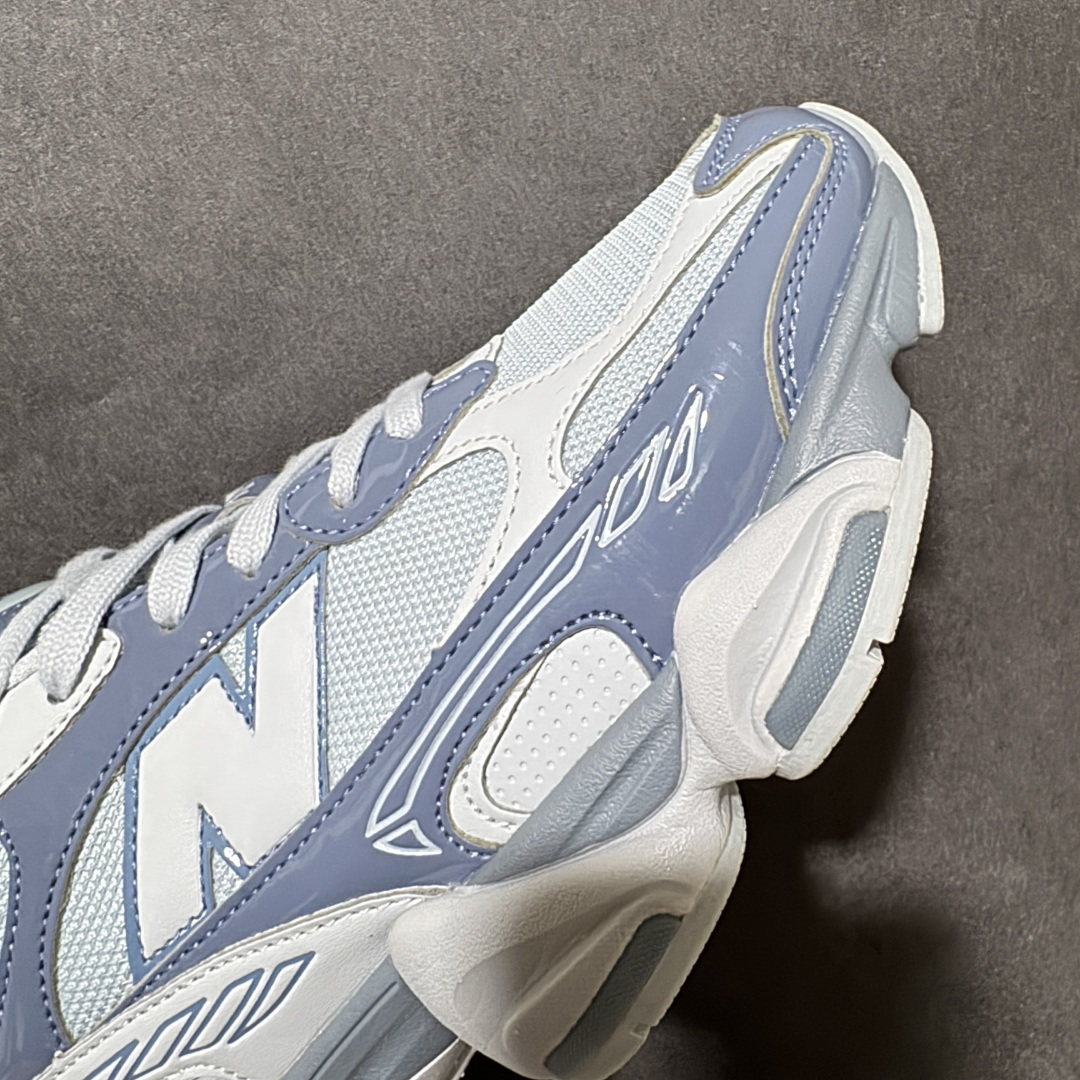 图片[8]-【公司级】New Balance NB 9060 复古单品 鞋款灵感源自设计师本人对夏日的怀日回忆。鞋面大身由空间双格及磨砂鞋面拼接而生，配以柔和、温暖的粉橘色调，夏日氛围拉满采用大面积网眼以及麂皮材质覆盖鞋身，还原经典气质。搭载ABZORB避震科技，由泡沫聚酯制成，上脚可以有效减少由鞋底反弹对身体及双腿的冲击 货号：U9060HS 尺码：36 37 37.5 38 38.5 39.5 40 40.5 41.5 42 42.5 43 44 45-选品中心