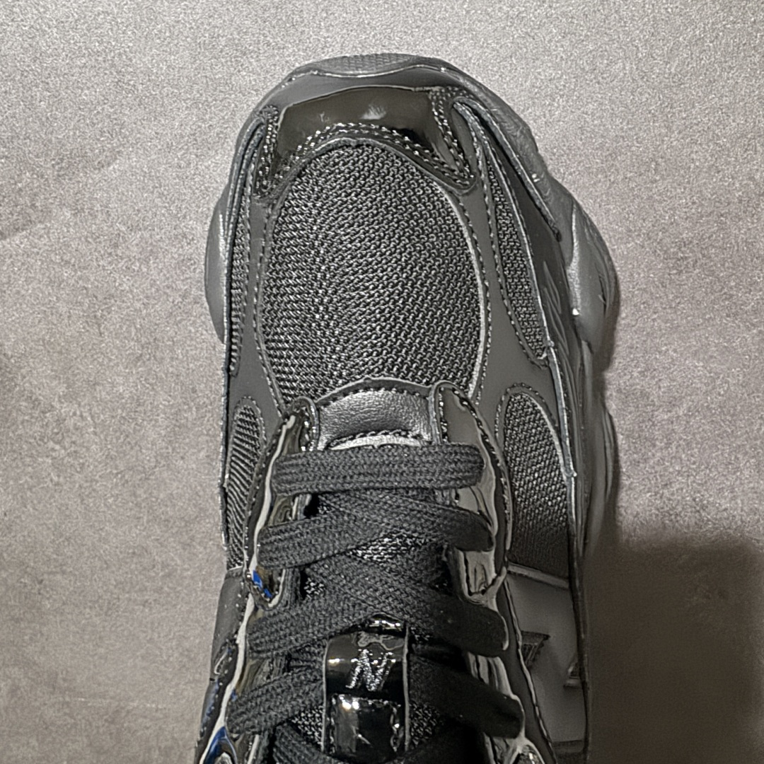 图片[5]-【公司级】New Balance NB 9060 复古单品 鞋款灵感源自设计师本人对夏日的怀日回忆。鞋面大身由空间双格及磨砂鞋面拼接而生，配以柔和、温暖的粉橘色调，夏日氛围拉满采用大面积网眼以及麂皮材质覆盖鞋身，还原经典气质。搭载ABZORB避震科技，由泡沫聚酯制成，上脚可以有效减少由鞋底反弹对身体及双腿的冲击 货号：U9060BQ 尺码：36 37 37.5 38 38.5 39.5 40 40.5 41.5 42 42.5 43 44 45-选品中心