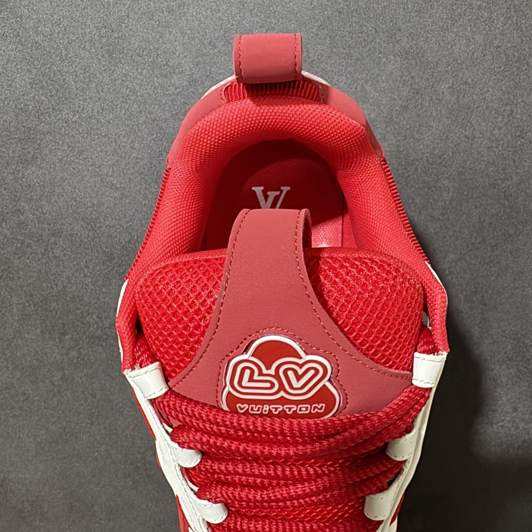 图片[6]-【广东礼盒版】Louis Vuitton LV Skate时装走秀圆头系带运动鞋 完美鞋型超高的清洁度 零毛边线头瑕疵 全套原楦原纸版原鞋开模 全网最具灵魂的版型 正确原装黄色鞋盒 正确中底印花 鞋面印花3D高频深度立体 全鞋电脑针车 紧密相连 针距密度一致 环保乳胶注塑鞋垫 厚度脚感还原原版 皮面裁剪部位 统一油边封口工艺 原装橡胶大底含胶量大底组合零偏差 专柜全套包装 防尘袋 说明书 质保卡 男女鞋 尺码：35-47-选品中心