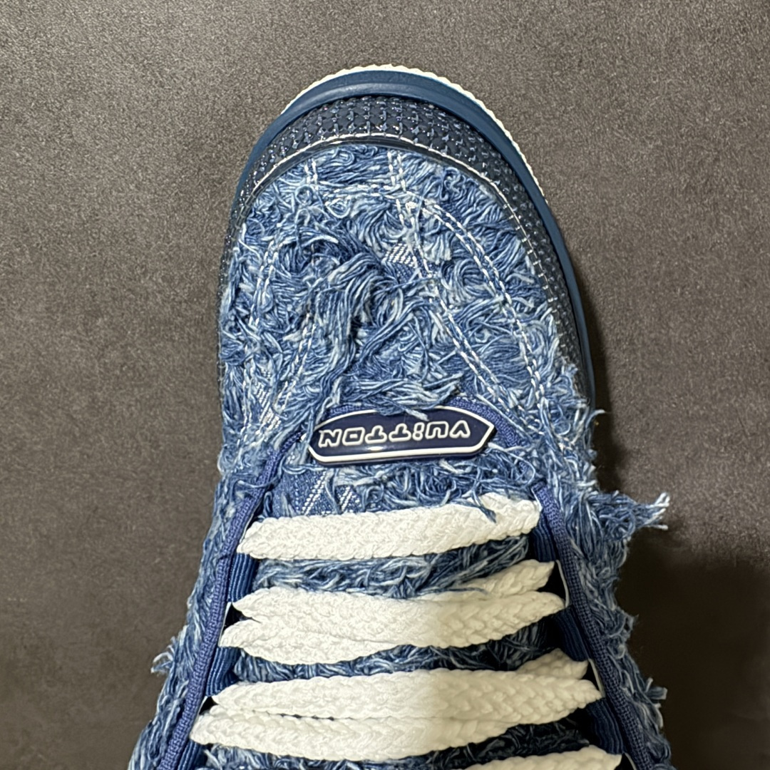 图片[5]-【广东礼盒版】Louis Vuitton LV Skate时装走秀圆头系带运动鞋 完美鞋型超高的清洁度 零毛边线头瑕疵 全套原楦原纸版原鞋开模 全网最具灵魂的版型 正确原装黄色鞋盒 正确中底印花 鞋面印花3D高频深度立体 全鞋电脑针车 紧密相连 针距密度一致 环保乳胶注塑鞋垫 厚度脚感还原原版 皮面裁剪部位 统一油边封口工艺 原装橡胶大底含胶量大底组合零偏差 专柜全套包装 防尘袋 说明书 质保卡 男女鞋 尺码：35-47-选品中心