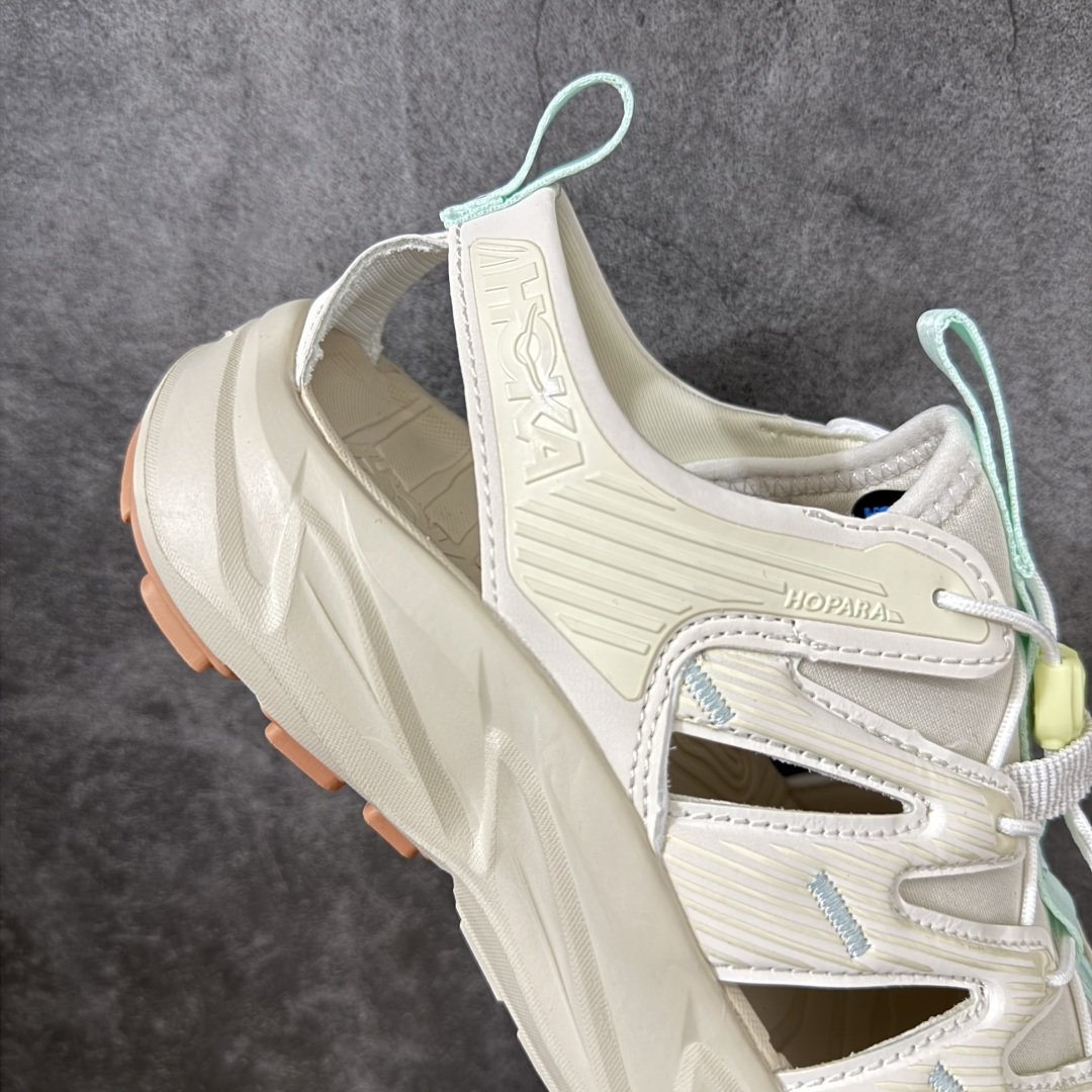 图片[7]-【绿x版】HOKA One One Hopara Sandals 霍帕拉系列水路两用溯溪涉水休闲户外露营凉鞋 作为先锋品牌的 HOKA ONE ONE总是以独特的方式 HOPA RA是一款溯溪鞋 又名排水鞋 可长期用于涉水和溯溪 保护脚底和脚趾的安全和舒适 鞋面材料速干 透气 耐磨 鞋底防滑 耐磨 抓地能力强 出于安全考虑 设计要求较高 涉水溯溪过程中 水 泥沙 可以直接从鞋内大孔排出 细纹鞋底使在岩石上抓地能力强 避免打滑 而上路后 鞋面具有快干透气等优点 尺码：36 36.5 37.5 38 39 40 40.5 41 42 42.5 43 44 45-选品中心