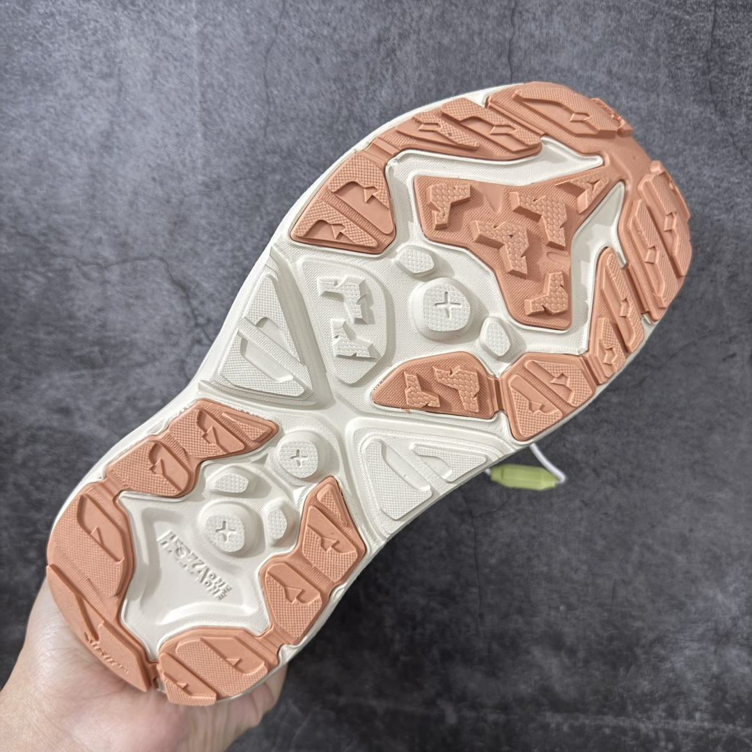 图片[9]-【绿x版】HOKA One One Hopara Sandals 霍帕拉系列水路两用溯溪涉水休闲户外露营凉鞋 作为先锋品牌的 HOKA ONE ONE总是以独特的方式 HOPA RA是一款溯溪鞋 又名排水鞋 可长期用于涉水和溯溪 保护脚底和脚趾的安全和舒适 鞋面材料速干 透气 耐磨 鞋底防滑 耐磨 抓地能力强 出于安全考虑 设计要求较高 涉水溯溪过程中 水 泥沙 可以直接从鞋内大孔排出 细纹鞋底使在岩石上抓地能力强 避免打滑 而上路后 鞋面具有快干透气等优点 尺码：36 36.5 37.5 38 39 40 40.5 41 42 42.5 43 44 45-选品中心