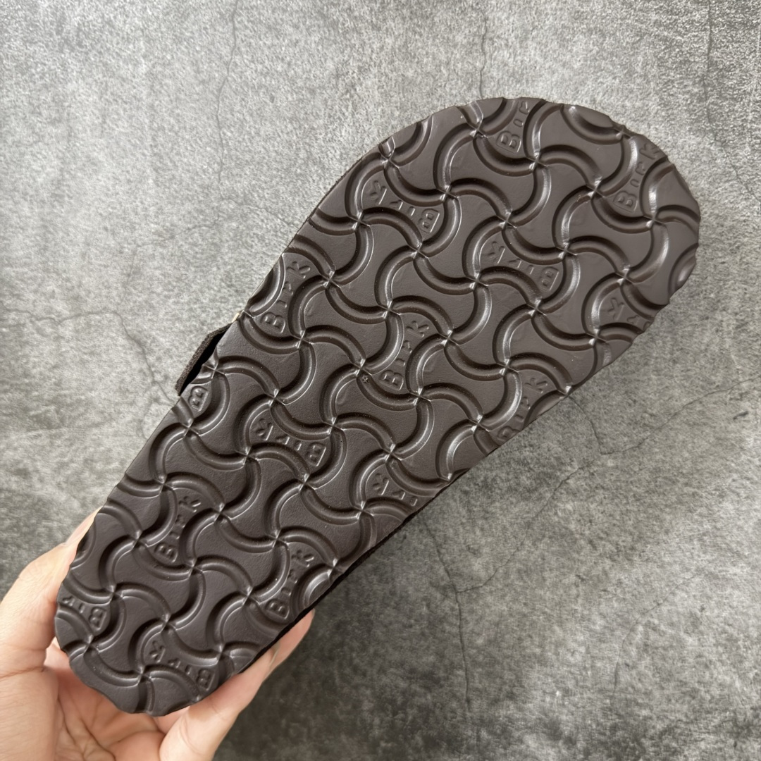 图片[9]-【纯原HT宽版】Birkenstock Boston 博肯/勃肯 系列上架 牛皮绒面革平底复古软木休闲鞋 宽版 深咖色 真正软木塞大底 品质细节领先市场版本 原产品质 采用质地柔软进口牛皮绒面革 无刺鼻异味 中底搭载缓震软木橡胶 进口头层牛皮 原版开模/版型/材质/细节遵循ZP工艺！ 市售顶级不吹文案 尺码：35-45-选品中心