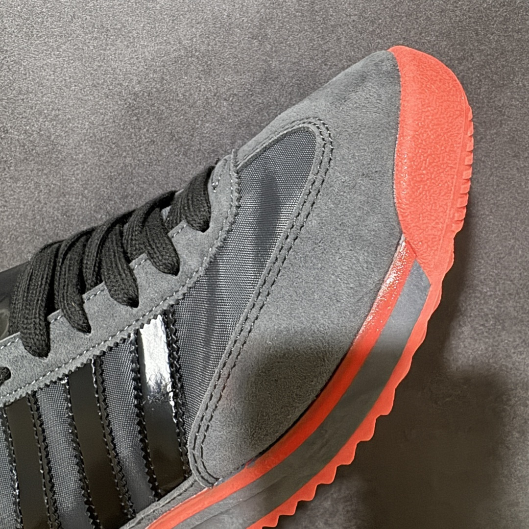 AD Originals SL 72 RS 休闲防滑耐磨低帮板鞋 经典低帮设计和橡胶外底，采用舒爽尼龙鞋面，绒面革饰面和