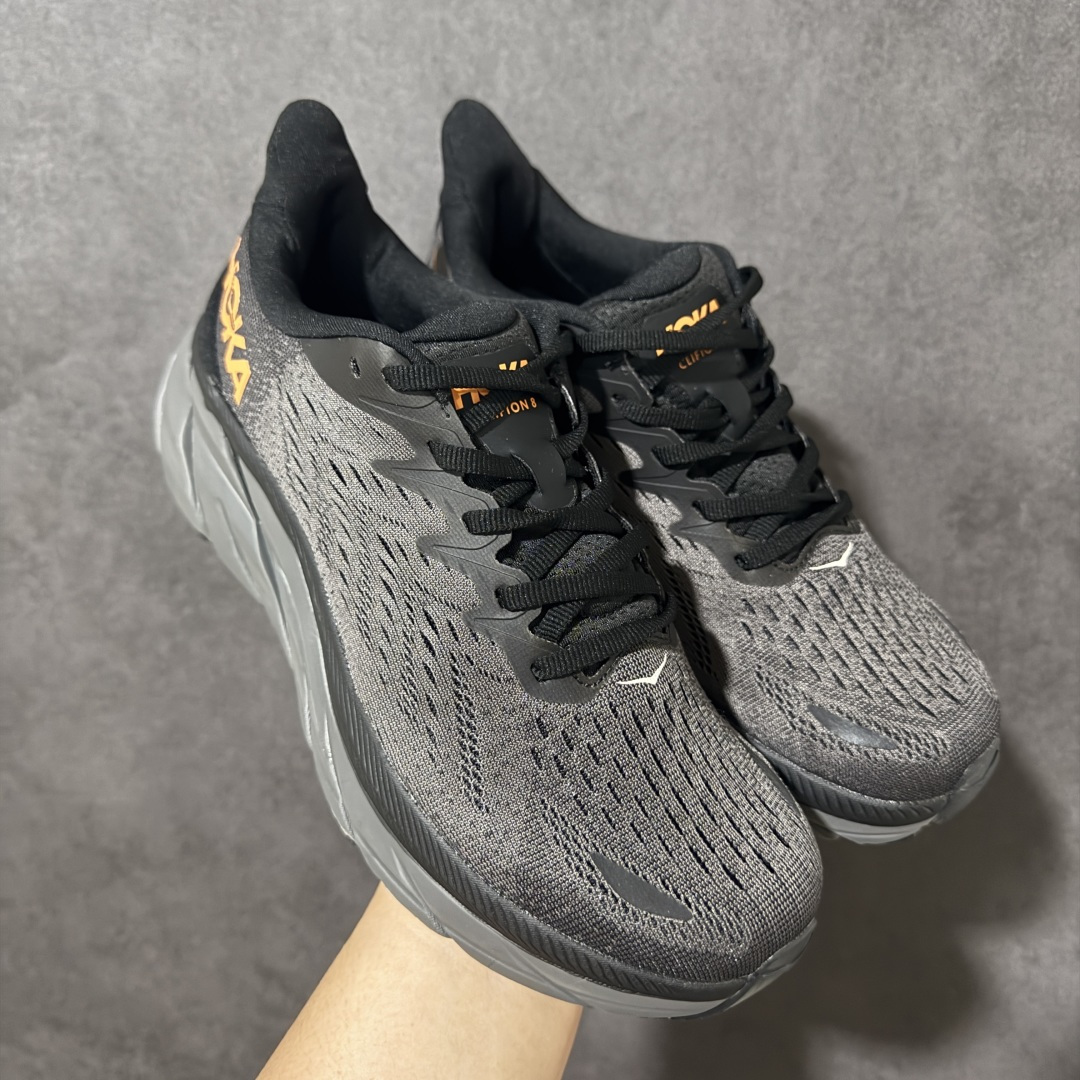 【GQ 福利版】纯原HOKA ONE ONE M CLIFTON 8机能缓震网面透气跑步鞋 全新外贸订单出货 原材料原数据打造 八代缓震网面耐磨低帮跑步鞋 原始的 Bondi 缓震和线条在这里 提供该特许经营权众所周知的柔软、平台首选 跑量品 尺码： 36 36.5 37.5 38 39 40 40.5 41 42 42.5 43 44 44.5 45-选品中心
