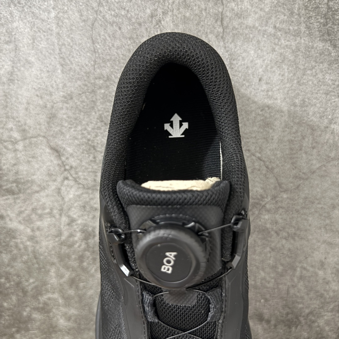 迪桑特DESCENTE RUNNING系列 D/F 4.0WIRE 舒适缓震 BOA系带透气支撑回弹跑鞋 迪桑特自主研发 迪桑特DESCENTE RUNNING系列 D/F 4.0WIRE 舒适缓震 BOA系带透气支撑回弹跑鞋 迪桑特自主研发