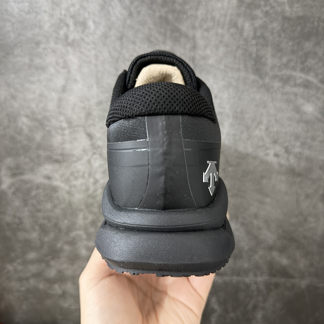 迪桑特DESCENTE RUNNING系列 D/F 4.0WIRE 舒适缓震 BOA系带透气支撑回弹跑鞋 迪桑特自主研发 迪桑特DESCENTE RUNNING系列 D/F 4.0WIRE 舒适缓震 BOA系带透气支撑回弹跑鞋 迪桑特自主研发