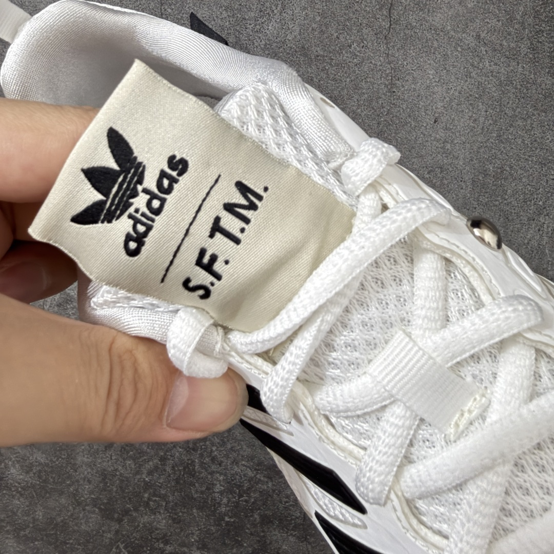 图片[7]-【CS纯原】原装级别 SONG FOR THE MUTE x AD 阿迪 Adizero PR SFTM-006 联名款低帮休闲鞋 HP3524 1.原鞋原楦头打造完美版型 2.原盒开发 同正品一致立体钢印 区别市面普通印刷 3.鞋垫贴合欧索莱材质 鞋垫面高频立体印刷 鞋垫底同正品一致过胶纹路 4.鞋口材质色系纹路亮度均同正品一致 5.鞋面后套高剥太空革透心灰底，同原鞋一致，区别市面黑底材质。独家原鞋操作，太空革贴合胶膜，使其在前后帮成型的过程中，与鞋面完全贴合，后跟定型完美，区别市面太空革和鞋面直接缝合 6.鞋面网布纹路，网孔，克重，颜色等均按原鞋同步开发，区别市面不正确网孔纹路，不正确颜色 7.市面唯一跟原鞋同步，采用前帮+后帮成型工艺，真正把中底板和鞋面完全贴合，使鞋面和鞋底牢固贴合，不易开胶脱底。区别市面拉帮中底或在拉帮中底上面再简单覆盖中底板，以假充正 8.独家私模 鞋底同原鞋一致，采用MD和RB组合而成。SFTM-006 这款联名跑步鞋，属于薄底跑步鞋，所以MD需要一定的硬度支撑穿着者，才能保证运动的时候脚感舒适。区别市面一体描漆大底，以及把MD打软的错误操作 9.市面唯一跟原鞋同步，采用前帮+后帮成型工艺，真正把中底板和鞋面完全贴合，使鞋面和鞋底牢固贴合，不易开胶脱底。区别市面拉帮中底或在拉帮中底上面再简单覆盖中底板，以假充正 尺码：36 36.5 37 38 38.5 39 40 40.5 41 42 42.5 43 44 44.5 45-选品中心