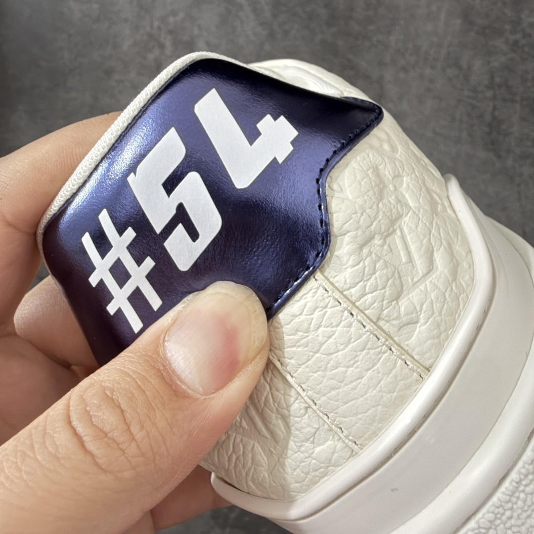 图片[9]-【佛山顶级超A版】Louis Vuitton LV Trainer系列 镭射紫尾 仓库现货 当天可取 私人订单 专柜混卖零售专供 所有配色均为购买原版复刻 整体版型 皮料 市场独一无二 后跟版型都可以自行对比[机智]吊打市场所有货 怒甩十条街，欢迎拿市场各大工厂的货来对比！ 鞋舌烫金超正 压印程度秒杀市面90%以上的高端货 新配色陆续开发出货 尺码：39-46-选品中心