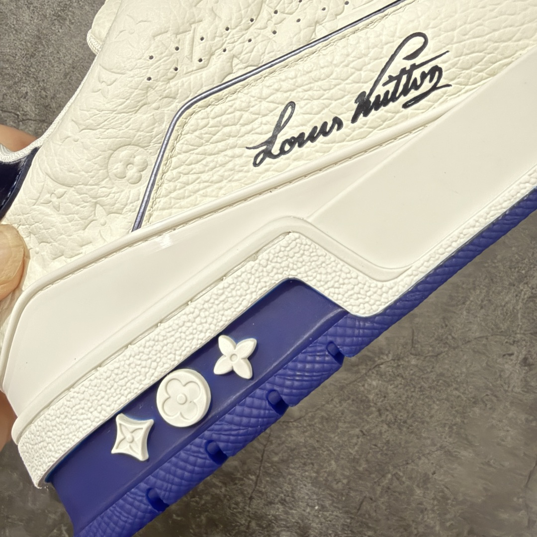 图片[2]-【佛山顶级超A版】Louis Vuitton LV Trainer系列 镭射紫尾 仓库现货 当天可取 私人订单 专柜混卖零售专供 所有配色均为购买原版复刻 整体版型 皮料 市场独一无二 后跟版型都可以自行对比[机智]吊打市场所有货 怒甩十条街，欢迎拿市场各大工厂的货来对比！ 鞋舌烫金超正 压印程度秒杀市面90%以上的高端货 新配色陆续开发出货 尺码：39-46-选品中心