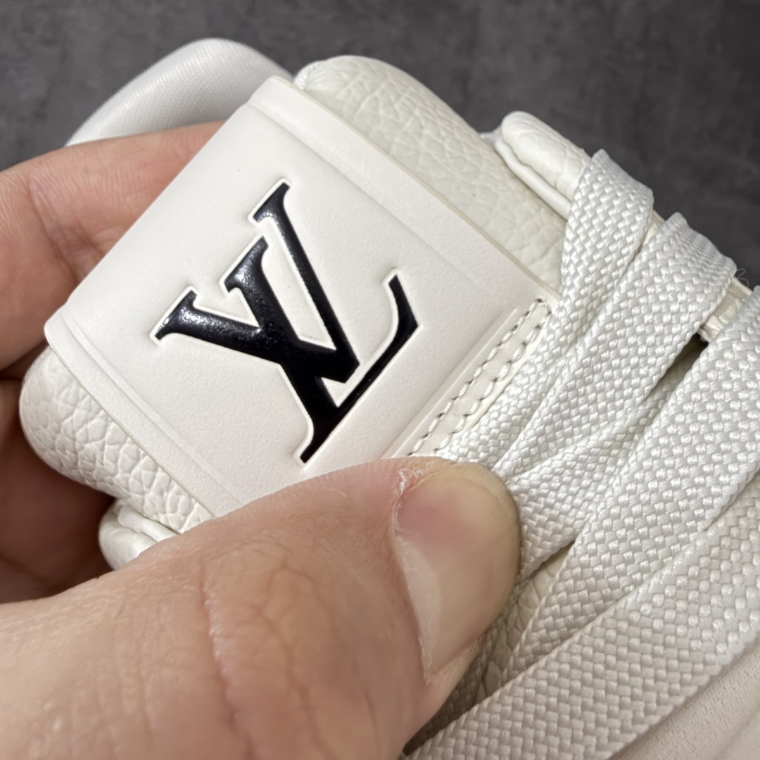 图片[5]-【佛山顶级超A版】Louis Vuitton LV Trainer系列 镭射紫尾 仓库现货 当天可取 私人订单 专柜混卖零售专供 所有配色均为购买原版复刻 整体版型 皮料 市场独一无二 后跟版型都可以自行对比[机智]吊打市场所有货 怒甩十条街，欢迎拿市场各大工厂的货来对比！ 鞋舌烫金超正 压印程度秒杀市面90%以上的高端货 新配色陆续开发出货 尺码：39-46-选品中心