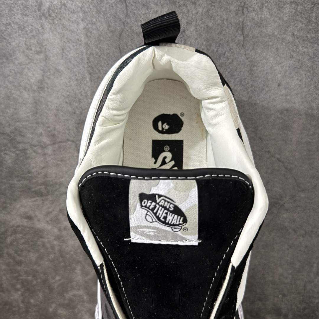 BAPE x Vans Knu Skool 迷彩拼色 流星鲨鱼齿纹 联名板鞋 本次联名在Knu Skool标志性的饱满复