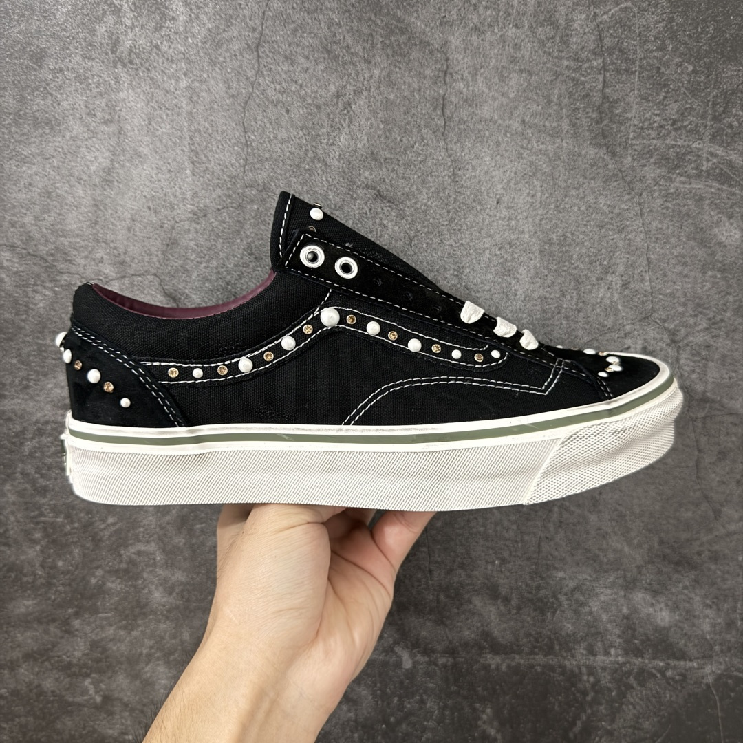 万斯 范斯 / Vans OTW Old Skool 36 Pearlized Pack系列低帮帆布鞋，黑白酒红珍珠铆钉