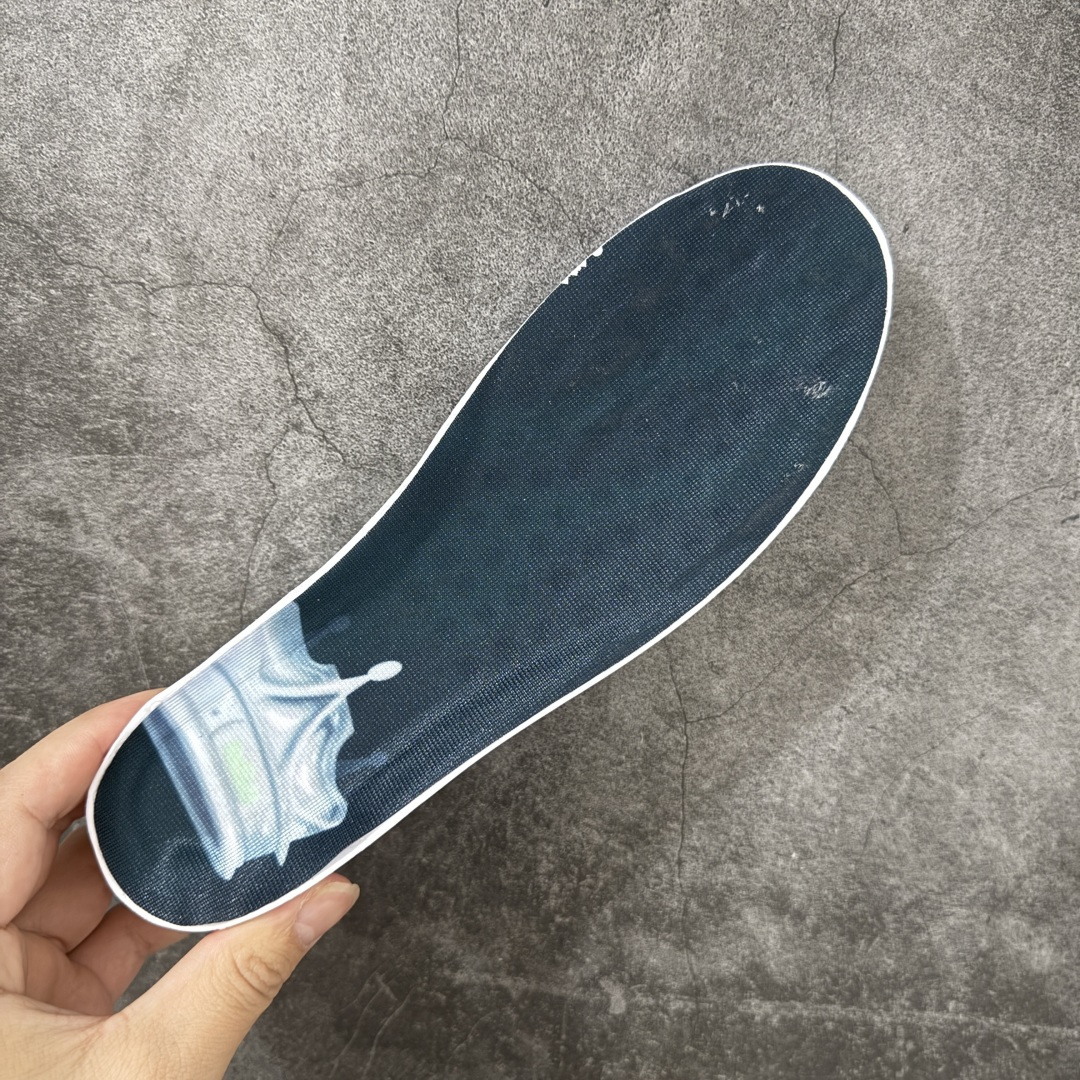 图片[12]-【纯原版】Nike Air Force 1 \”Beijing\” 勒布朗·詹姆斯限定联名 空军一号低帮休闲板鞋 IQ5373-100  #鞋面采用独特玉石迷彩纹理，细腻面料兼顾柔韧与耐穿，冰玉质感中底辨识度十足，夜光效果加持氛围感直接拉满，专属LBJ皇冠、鎏金标识点缀鞋身，细节满满自带收藏属性，上脚脚感柔软回弹，日常通勤、潮流穿搭都能轻松驾驭，男女同款适配多种穿搭风格，是潮流玩家不可错过的限定好物。  尺码：36 36.5 37.5 38 38.5 39 40 40.5 41 42 42.5 43 44 44.5 45-选品中心