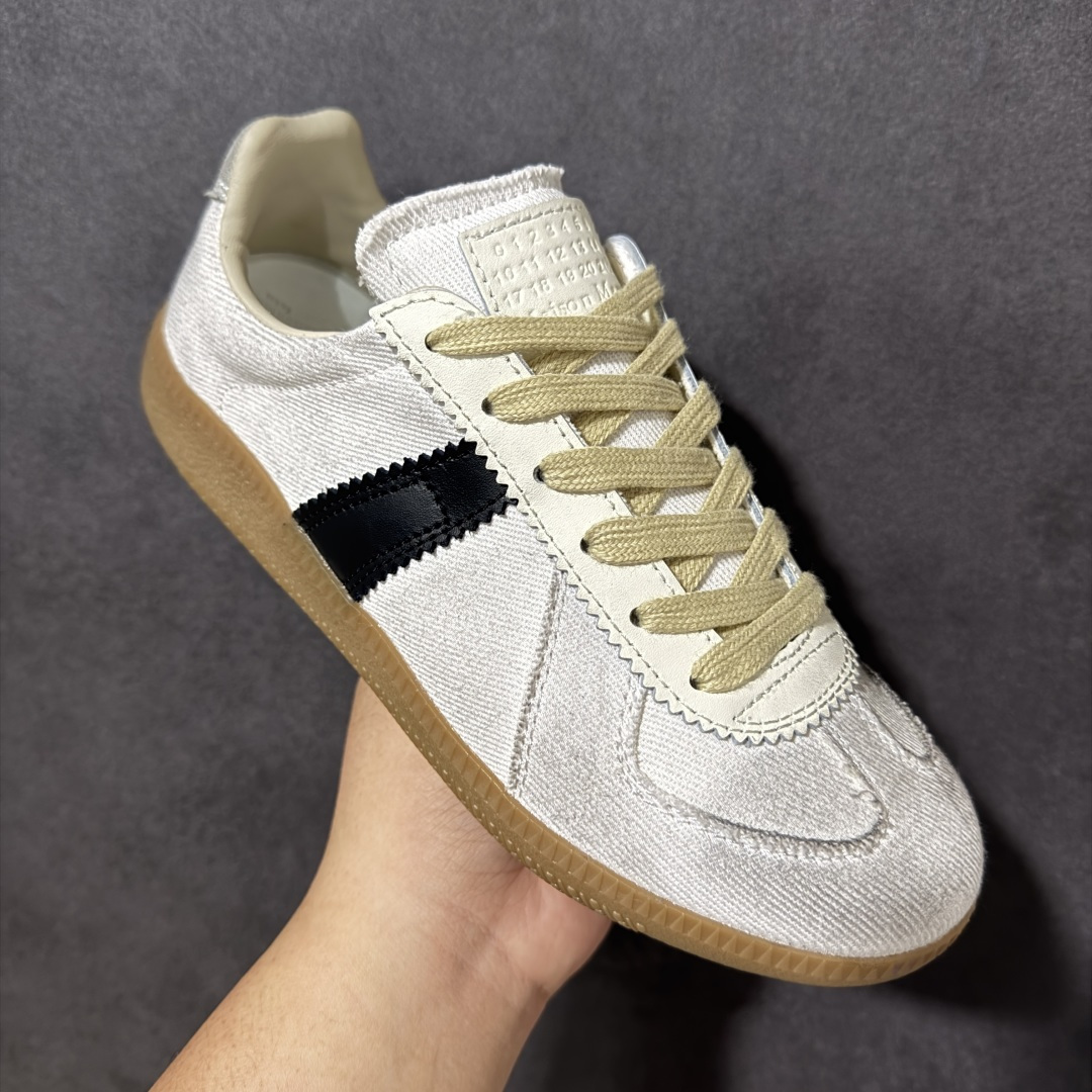 图片[3]-【YH版本】​Maison Margiela MM6梅森马吉拉Replica 休闲低帮德训鞋 性价比跑量 高端工艺盒 原盒配件 采用布面和皮革拼接，橡胶底耐磨防滑，打造欧美时尚。该鞋款的外观设计走在时尚前沿，其独特的风格款式构成了品牌身份重要的一部分。 尺码： 35 36 37 38 39 40 41 42 43 44 45 46-选品中心