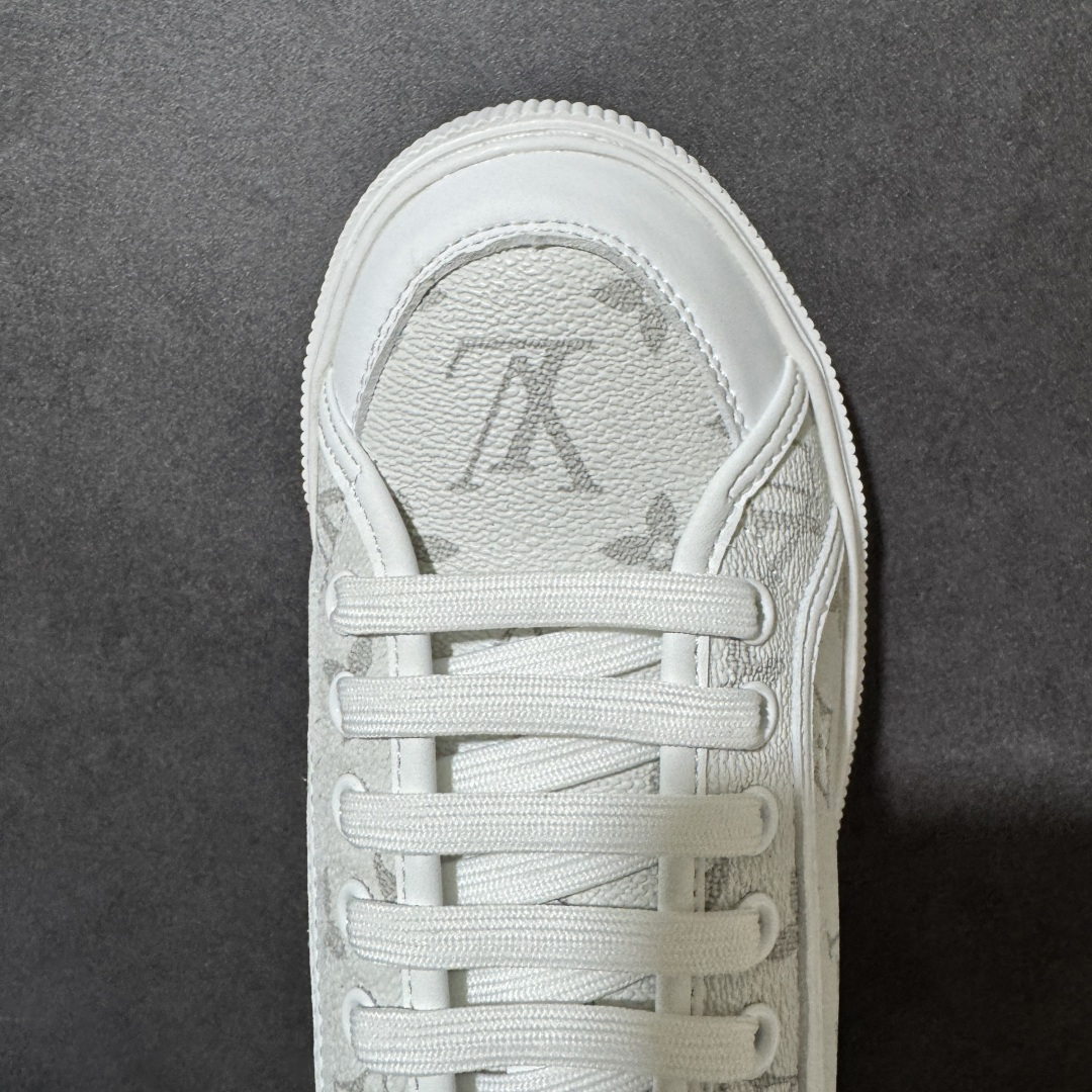 图片[5]-【莞产版本】LOUIS VUITTON Lagoon Sneaker 26ss春夏 饼干鞋 牛仔布 圆头系带 低帮 帆布鞋 礼盒包装 私模开发大底 正确细节 原鞋原材料1：1打造 完美版型做工 欢迎对比市场任何品质的货品 广东原产 专业LV大厂出品 正确底 大底开发近半年 原楦型开发纸版 全鞋原材料打造 细节 针车 烫金 中底无可挑剔 包装说明书防尘布袋物件 尺码：35-41 编码：FJB260270-选品中心