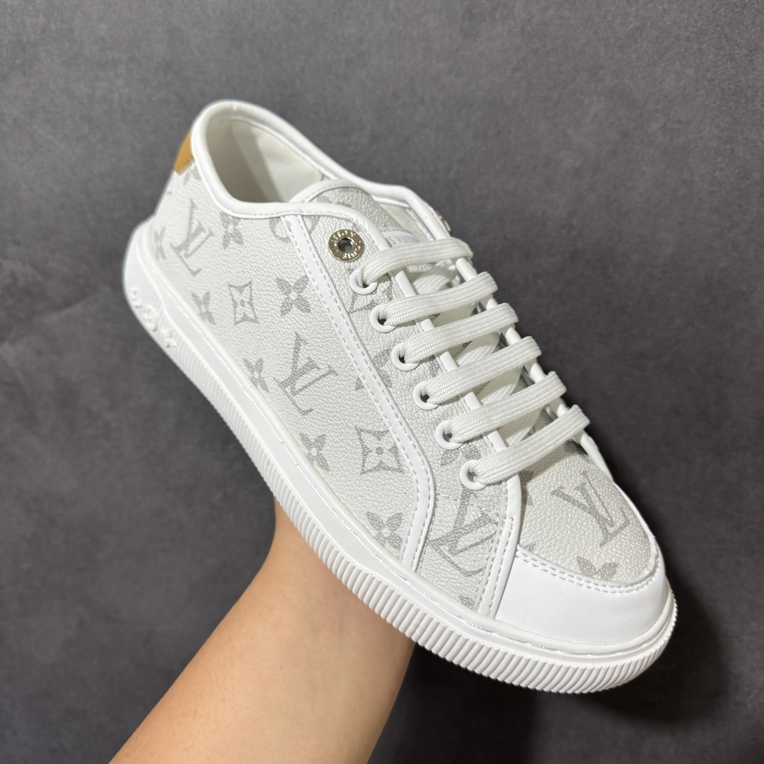 图片[3]-【莞产版本】LOUIS VUITTON Lagoon Sneaker 26ss春夏 饼干鞋 牛仔布 圆头系带 低帮 帆布鞋 礼盒包装 私模开发大底 正确细节 原鞋原材料1：1打造 完美版型做工 欢迎对比市场任何品质的货品 广东原产 专业LV大厂出品 正确底 大底开发近半年 原楦型开发纸版 全鞋原材料打造 细节 针车 烫金 中底无可挑剔 包装说明书防尘布袋物件 尺码：35-41 编码：FJB260270-选品中心
