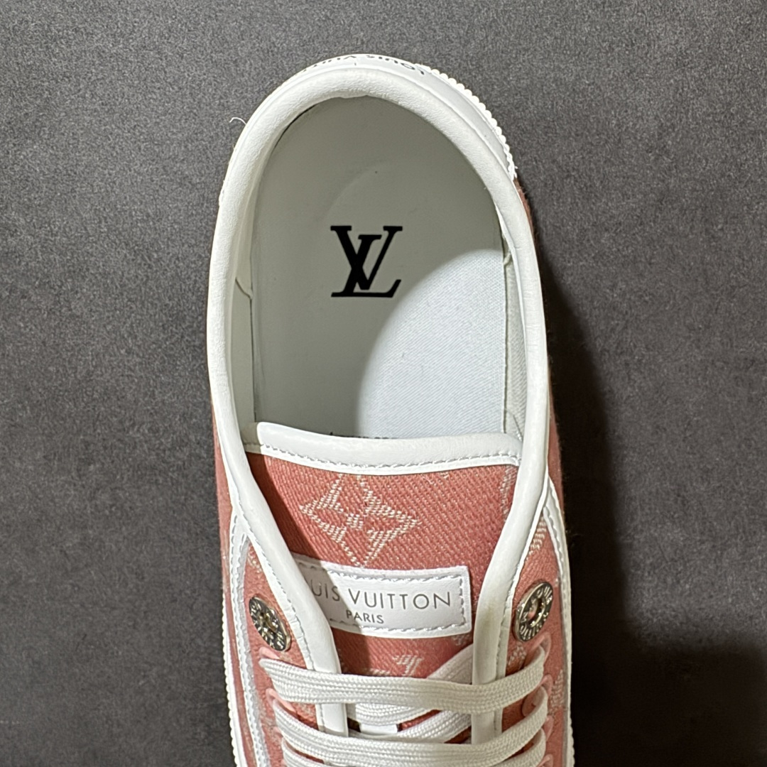 图片[6]-【莞产版本】LOUIS VUITTON Lagoon Sneaker 26ss春夏 饼干鞋 牛仔布 圆头系带 低帮 帆布鞋 礼盒包装 私模开发大底 正确细节 原鞋原材料1：1打造 完美版型做工 欢迎对比市场任何品质的货品 广东原产 专业LV大厂出品 正确底 大底开发近半年 原楦型开发纸版 全鞋原材料打造 细节 针车 烫金 中底无可挑剔 包装说明书防尘布袋物件 尺码：35-41 编码：FJB260270-选品中心