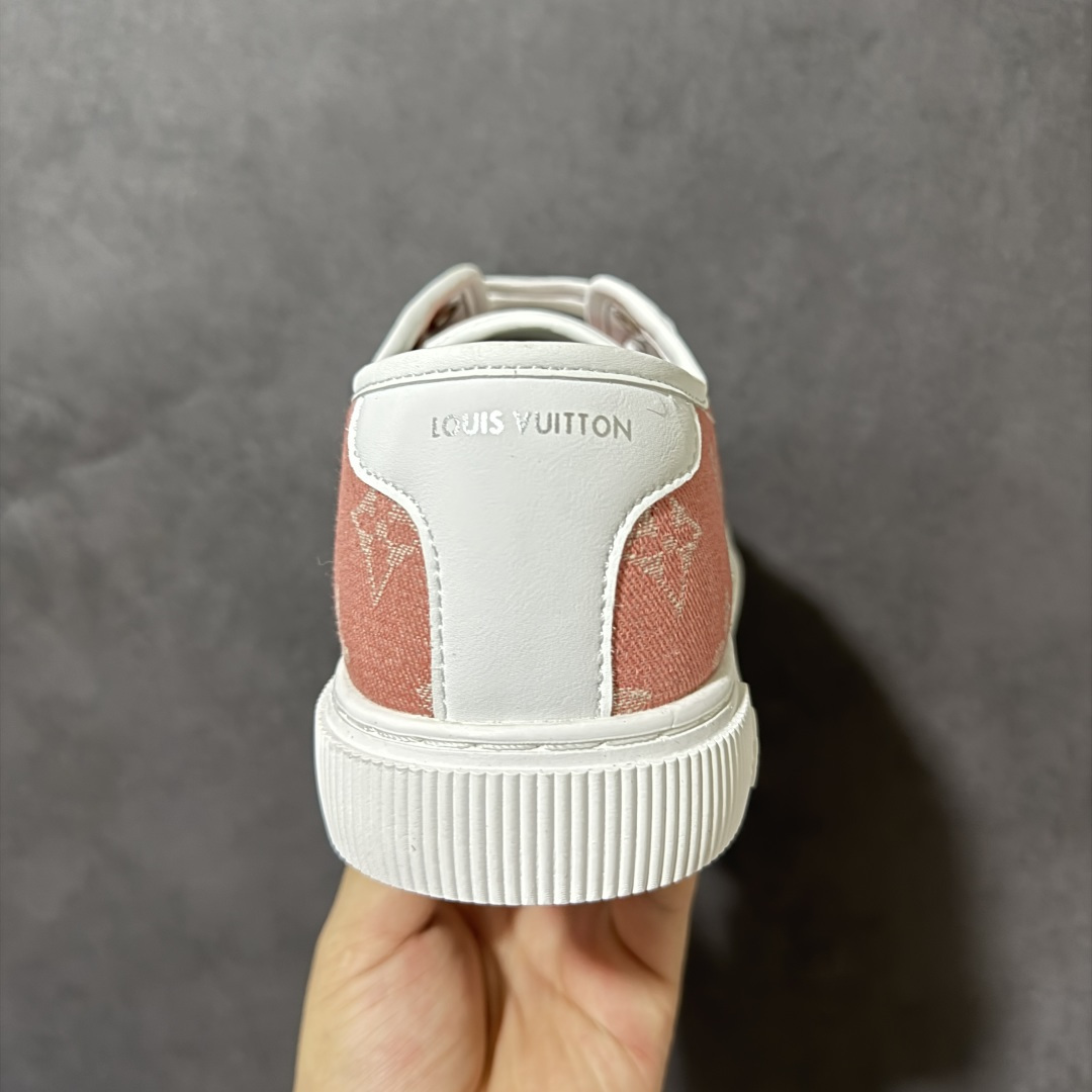 图片[4]-【莞产版本】LOUIS VUITTON Lagoon Sneaker 26ss春夏 饼干鞋 牛仔布 圆头系带 低帮 帆布鞋 礼盒包装 私模开发大底 正确细节 原鞋原材料1：1打造 完美版型做工 欢迎对比市场任何品质的货品 广东原产 专业LV大厂出品 正确底 大底开发近半年 原楦型开发纸版 全鞋原材料打造 细节 针车 烫金 中底无可挑剔 包装说明书防尘布袋物件 尺码：35-41 编码：FJB260270-选品中心