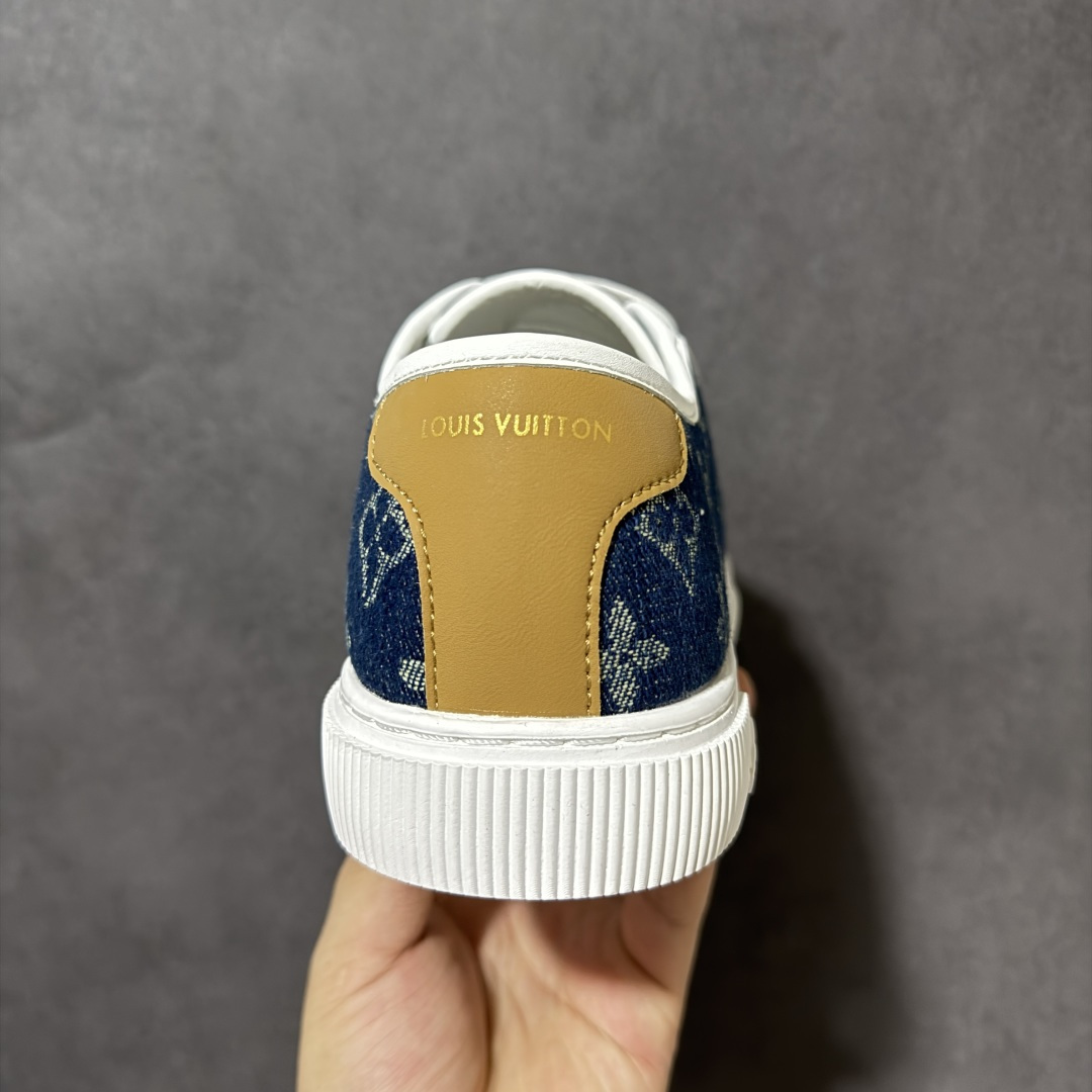 图片[4]-【莞产版本】LOUIS VUITTON Lagoon Sneaker 26ss春夏 饼干鞋 牛仔布 圆头系带 低帮 帆布鞋 礼盒包装 私模开发大底 正确细节 原鞋原材料1：1打造 完美版型做工 欢迎对比市场任何品质的货品 广东原产 专业LV大厂出品 正确底 大底开发近半年 原楦型开发纸版 全鞋原材料打造 细节 针车 烫金 中底无可挑剔 包装说明书防尘布袋物件 尺码：35-41 编码：FJB260270-选品中心