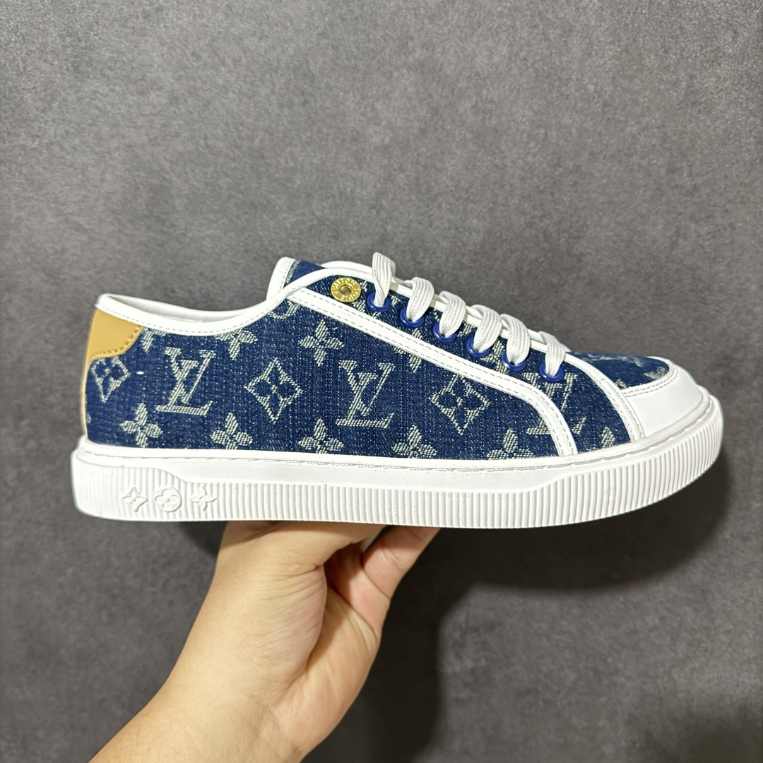 【莞产版本】LOUIS VUITTON Lagoon Sneaker 26ss春夏 饼干鞋 牛仔布 圆头系带 低帮 帆布鞋 礼盒包装 私模开发大底 正确细节 原鞋原材料1:1打造 完美版型做工 欢迎对比市场任何品质的货品 广东原产 专业LV大厂出品 正确底 大底开发近半年 原楦型开发纸版 全鞋原材料打造 细节 针车 烫金 中底无可挑剔 包装说明书防尘布袋物件 尺码:35-41 编码:FJB260270-选品中心