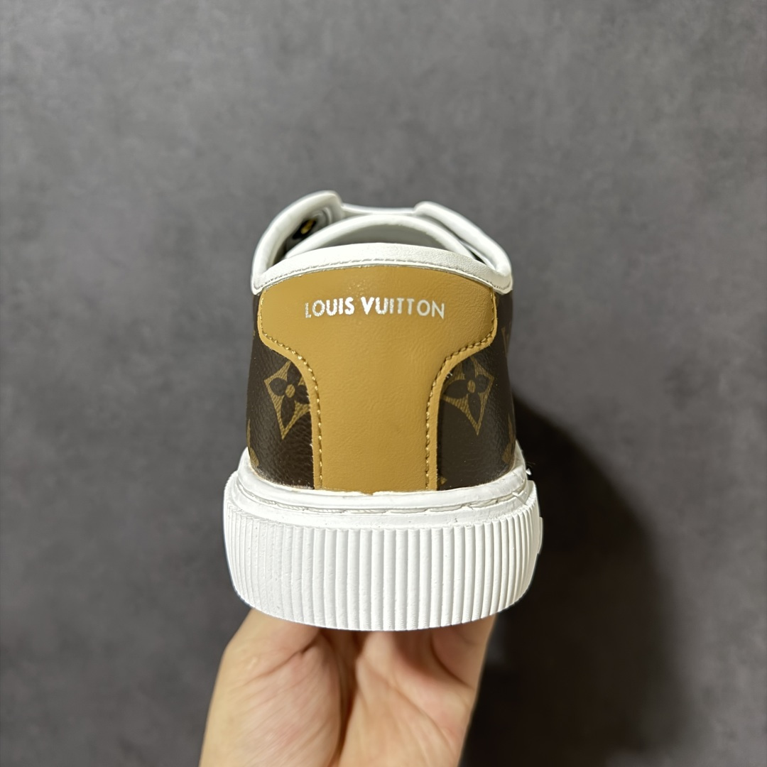 图片[4]-【莞产版本】LOUIS VUITTON Lagoon Sneaker 26ss春夏 饼干鞋 牛仔布 圆头系带 低帮 帆布鞋 礼盒包装 私模开发大底 正确细节 原鞋原材料1：1打造 完美版型做工 欢迎对比市场任何品质的货品 广东原产 专业LV大厂出品 正确底 大底开发近半年 原楦型开发纸版 全鞋原材料打造 细节 针车 烫金 中底无可挑剔 包装说明书防尘布袋物件 尺码：35-41 编码：FJB260270-选品中心
