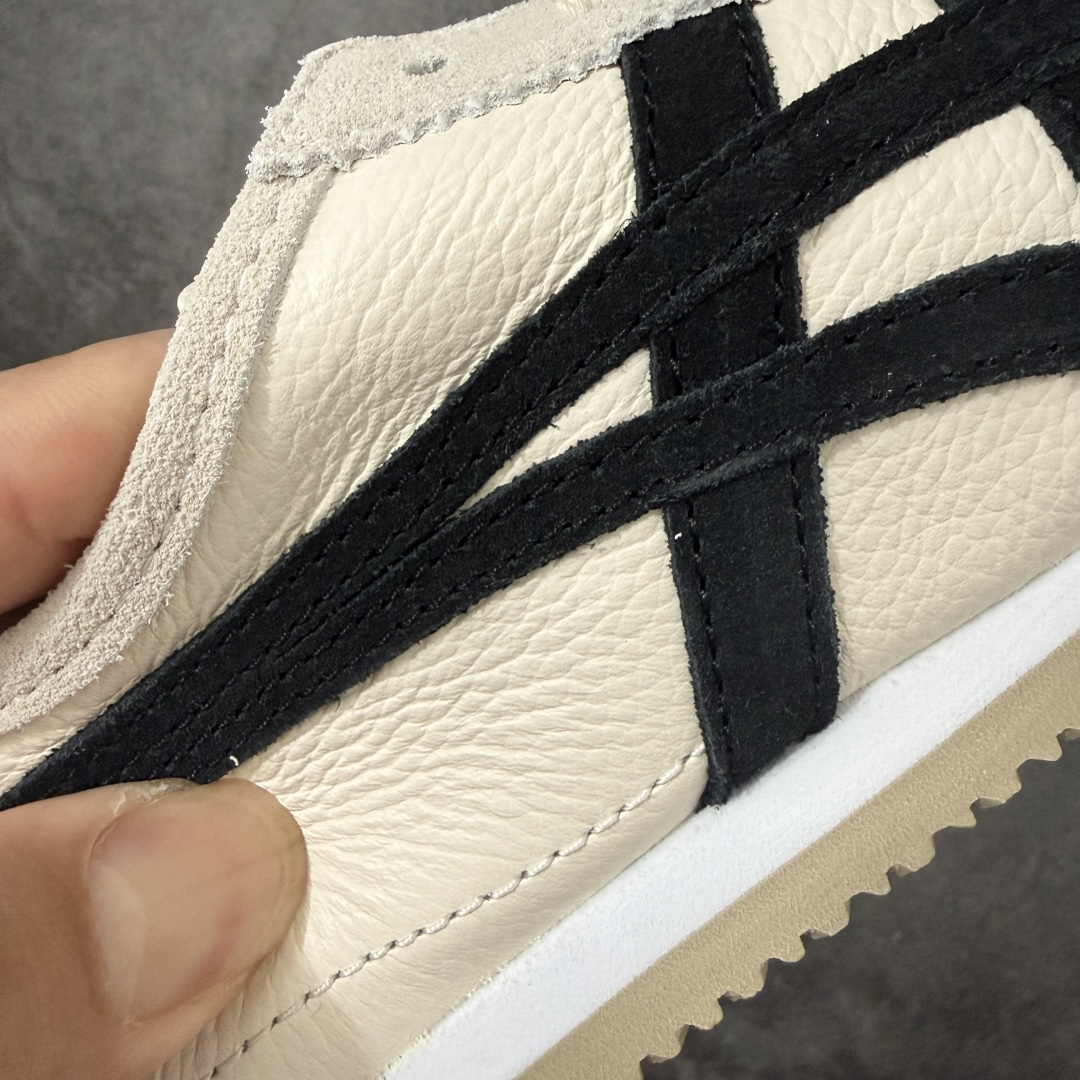 图片[3]-【最强毒版】Onitsuka Tiger Mexico 66 亚瑟士鬼冢虎复古经典板鞋 平台专供 充正版本 保证每个配色都是采购原鞋开发 采用原厂材料 全头层纳帕细纹皮面 质感无敌 全新玻璃刀切割皮料 超高清洁度 纹路、色泽、皮心颜色 质感百分百还原 海外订单工厂出品 超成熟稳定的做工品控 原装全套纸板楦头开发 原汁原味 完美呈现版型 私模正确鞋底咬花纹路 一比一鞋头弧度高度鞋身弧度 绝不口嗨 细节品控鞋型随意秒杀市面 原档咬花纹路私模大底 一个单元有六个三角形 总体形拼接呈现花瓣状 官方四联吊牌 原装Ortholite轻量化鞋垫 原盒原配 质保卡 说明书 钢印防尘纸 纸板中底带钢印 乳胶组合鞋垫带足弓 支持全方位的对比专柜 尺码：35 36 37 37.5 38 39 39.5 40 40.5 41.5 42 42.5 43.5 44 44.5 45-选品中心