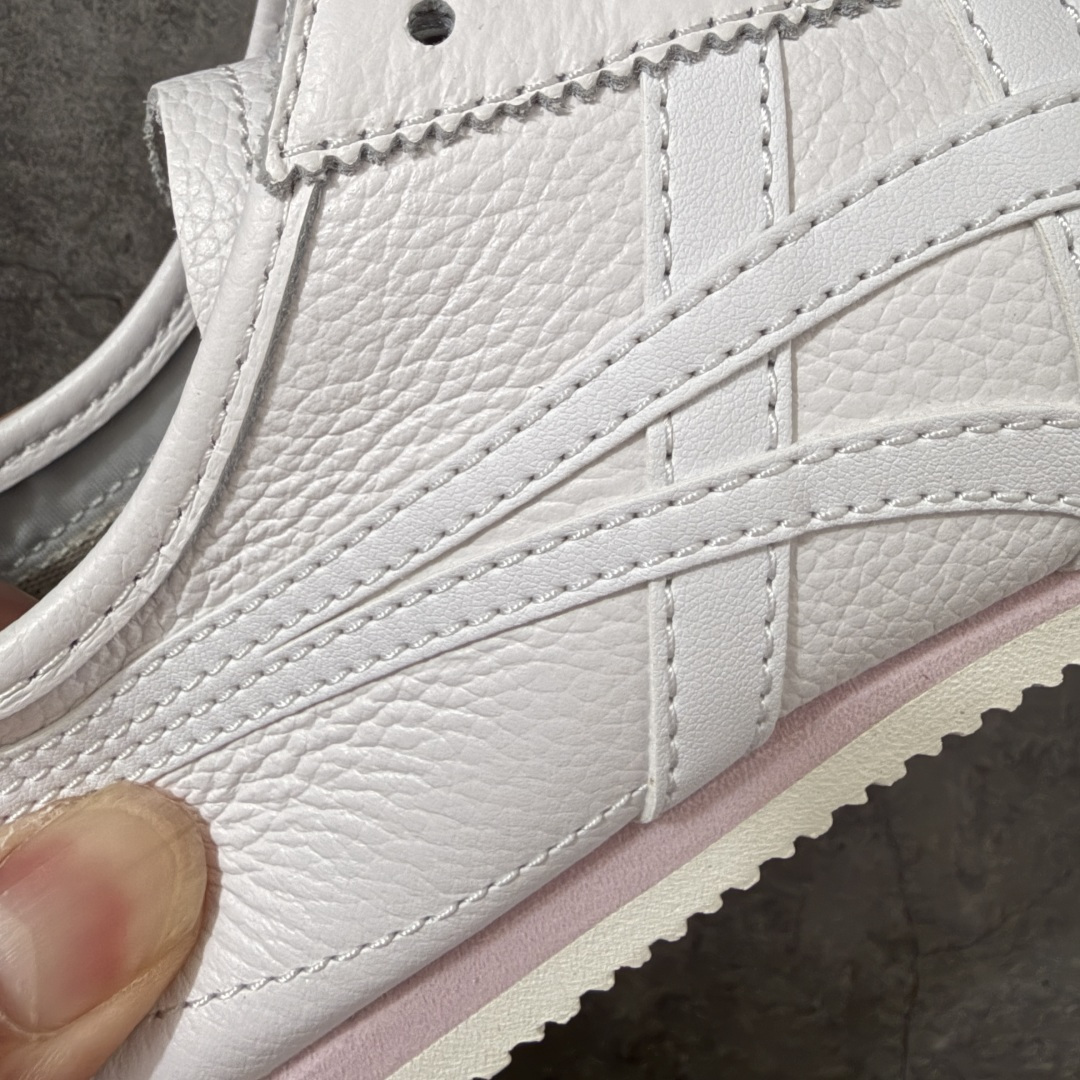 图片[3]-【最强毒版】Onitsuka Tiger Mexico 66 亚瑟士鬼冢虎复古经典板鞋 平台专供 充正版本 保证每个配色都是采购原鞋开发 采用原厂材料 全头层纳帕细纹皮面 质感无敌 全新玻璃刀切割皮料 超高清洁度 纹路、色泽、皮心颜色 质感百分百还原 海外订单工厂出品 超成熟稳定的做工品控 原装全套纸板楦头开发 原汁原味 完美呈现版型 私模正确鞋底咬花纹路 一比一鞋头弧度高度鞋身弧度 绝不口嗨 细节品控鞋型随意秒杀市面 原档咬花纹路私模大底 一个单元有六个三角形 总体形拼接呈现花瓣状 官方四联吊牌 原装Ortholite轻量化鞋垫 原盒原配 质保卡 说明书 钢印防尘纸 纸板中底带钢印 乳胶组合鞋垫带足弓 支持全方位的对比专柜 尺码：35 36 37 37.5 38 39 39.5 40 40.5 41.5 42 42.5 43.5 44 44.5 45-选品中心