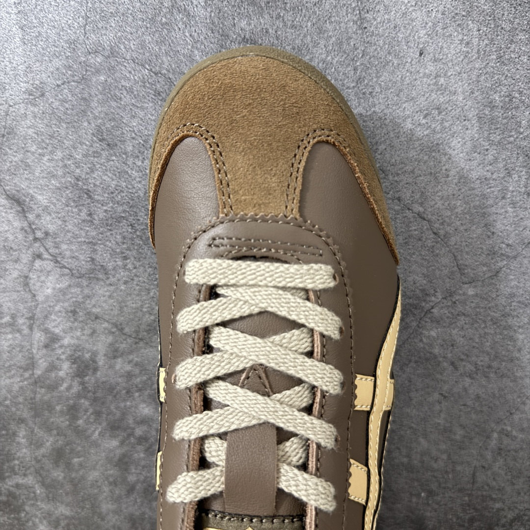图片[5]-【最强毒版】Onitsuka Tiger Mexico 66 亚瑟士鬼冢虎复古经典板鞋 平台专供 充正版本 保证每个配色都是采购原鞋开发 采用原厂材料 全头层纳帕细纹皮面 质感无敌 全新玻璃刀切割皮料 超高清洁度 纹路、色泽、皮心颜色 质感百分百还原 海外订单工厂出品 超成熟稳定的做工品控 原装全套纸板楦头开发 原汁原味 完美呈现版型 私模正确鞋底咬花纹路 一比一鞋头弧度高度鞋身弧度 绝不口嗨 细节品控鞋型随意秒杀市面 原档咬花纹路私模大底 一个单元有六个三角形 总体形拼接呈现花瓣状 官方四联吊牌 原装Ortholite轻量化鞋垫 原盒原配 质保卡 说明书 钢印防尘纸 纸板中底带钢印 乳胶组合鞋垫带足弓 支持全方位的对比专柜 尺码：35 36 37 37.5 38 39 39.5 40 40.5 41.5 42 42.5 43.5 44 44.5 45-选品中心