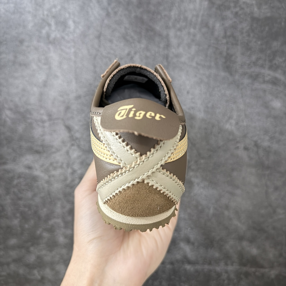 图片[4]-【最强毒版】Onitsuka Tiger Mexico 66 亚瑟士鬼冢虎复古经典板鞋 平台专供 充正版本 保证每个配色都是采购原鞋开发 采用原厂材料 全头层纳帕细纹皮面 质感无敌 全新玻璃刀切割皮料 超高清洁度 纹路、色泽、皮心颜色 质感百分百还原 海外订单工厂出品 超成熟稳定的做工品控 原装全套纸板楦头开发 原汁原味 完美呈现版型 私模正确鞋底咬花纹路 一比一鞋头弧度高度鞋身弧度 绝不口嗨 细节品控鞋型随意秒杀市面 原档咬花纹路私模大底 一个单元有六个三角形 总体形拼接呈现花瓣状 官方四联吊牌 原装Ortholite轻量化鞋垫 原盒原配 质保卡 说明书 钢印防尘纸 纸板中底带钢印 乳胶组合鞋垫带足弓 支持全方位的对比专柜 尺码：35 36 37 37.5 38 39 39.5 40 40.5 41.5 42 42.5 43.5 44 44.5 45-选品中心