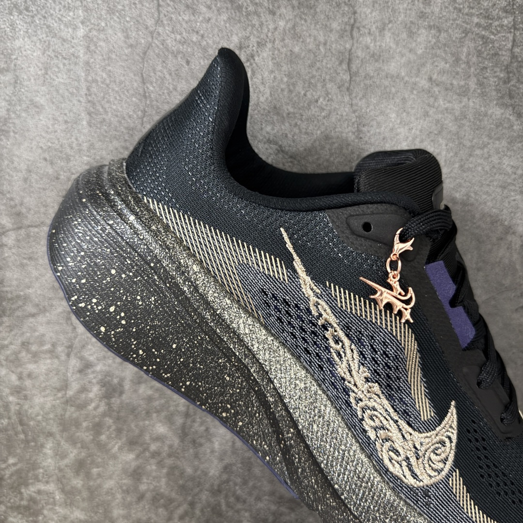 图片[7]-【RS纯原】Nike Air Zoom Pegasus 42 登月42代超级飞马系列马拉松跑步鞋 IR7192-001 平台专供 充正品质 原材料打造 中底搭载前Zoom+全掌React配置 全部原鞋开发打造 所有细节全部同步原版 全新一代拥有 Zoom Air 一如既往的稳定感和流畅感 鞋面采用工程网眼设计 为特定高热区域营造出色透气性 进一步增加鞋面的穿孔数量 让足部能够快速散热 中足搭配 Flywire 飞线 在高速运动时营造舒适稳定的贴合感 内置Zoon气垫加持 动力十足！ 尺码： 36-46-选品中心