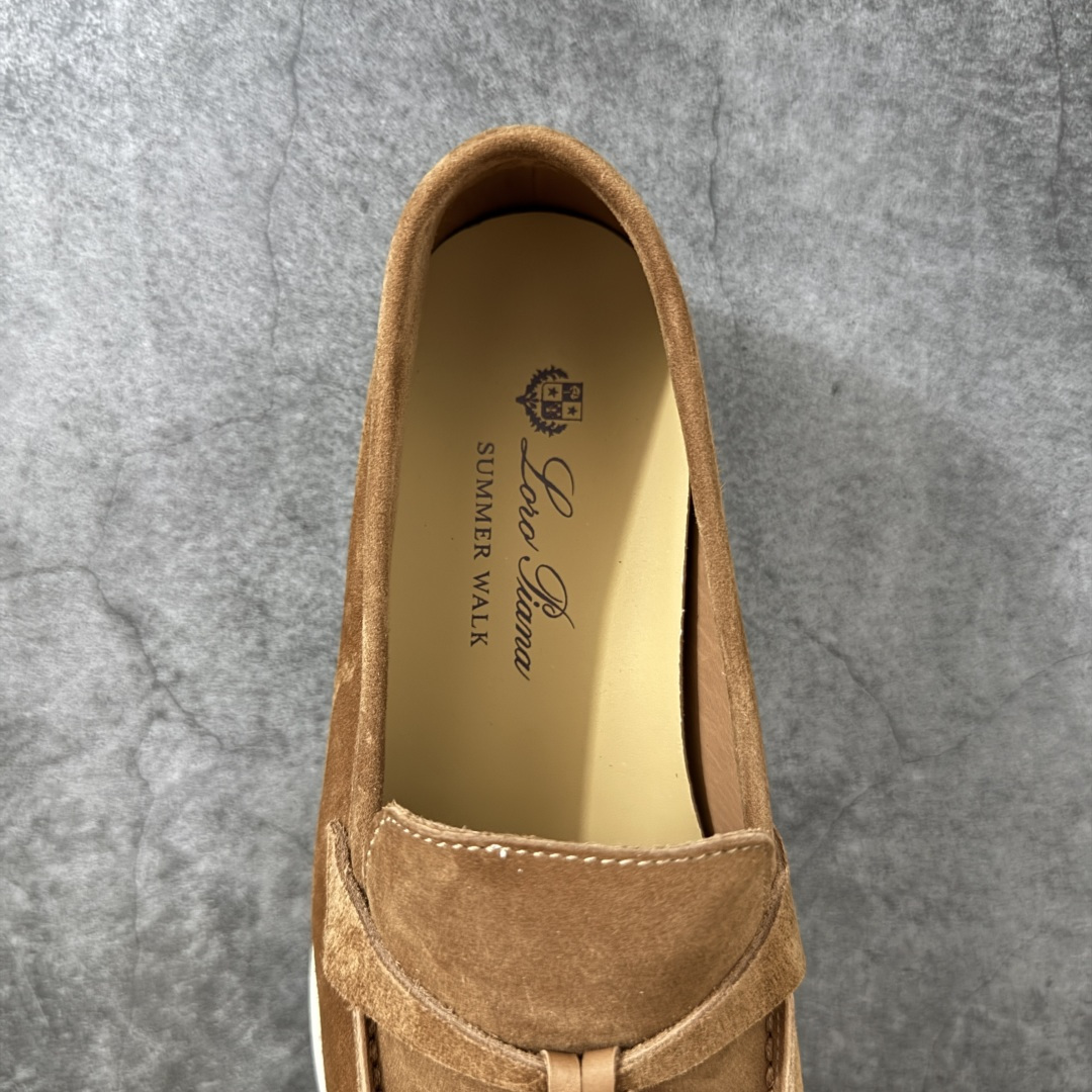 图片[8]-【佛山超A版】Loro Piana LP Summer Walk Low 生活系列低帮复古百搭德训风休闲运动板鞋一脚蹬 羊驼色 意大利顶级奢侈品牌·诺悠翩雅 这款新款绒面革网球鞋采用超低帮设计 适合全年穿着 并具有防水性能 包边鞋底营造轻松迷人的色彩组合 将功能性与低调个性风格和谐融合 打造都市着装的理想鞋履选择 鞋跟处饰以Kummel色嵌片 柔软小牛皮鞋舌 压印LP徽标 棉质鞋带材质 鞋面：牛剖层绒面革 鞋底：橡胶 衬里：牛皮革 尺码： 35-41-选品中心