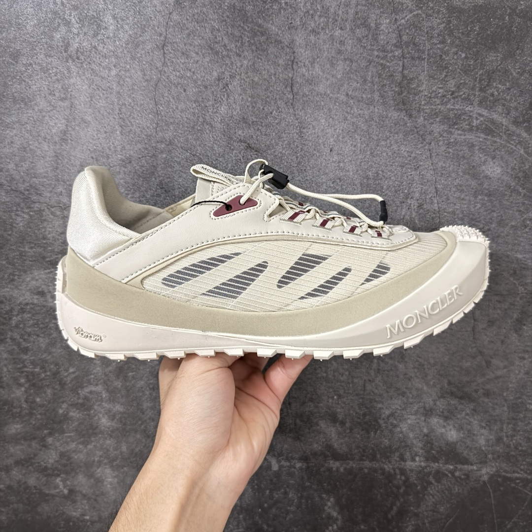 【公司级】Moncler 盟可睐/蒙口 Trailgrip GTX 抗撕裂材质山地户外运动鞋 鞋身采用Cordura防撕裂尼龙/Gore-Tex防水材质 中底内置全掌碳板 支撑性能拉满 侧边3M反光带 鞋底搭载Vibram外底提供超强的抓地力和防滑性能 原装大盒包装 内赠Moncler徽章防层袋一副。 尺码:40-46没半码-选品中心
