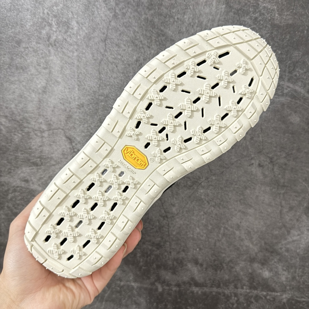 图片[9]-【公司级】Moncler 盟可睐/蒙口 Trailgrip GTX 抗撕裂材质山地户外运动鞋 鞋身采用Cordura防撕裂尼龙/Gore-Tex防水材质 中底内置全掌碳板 支撑性能拉满 侧边3M反光带 鞋底搭载Vibram外底提供超强的抓地力和防滑性能 原装大盒包装 内赠Moncler徽章防层袋一副。 尺码：40-46没半码-选品中心