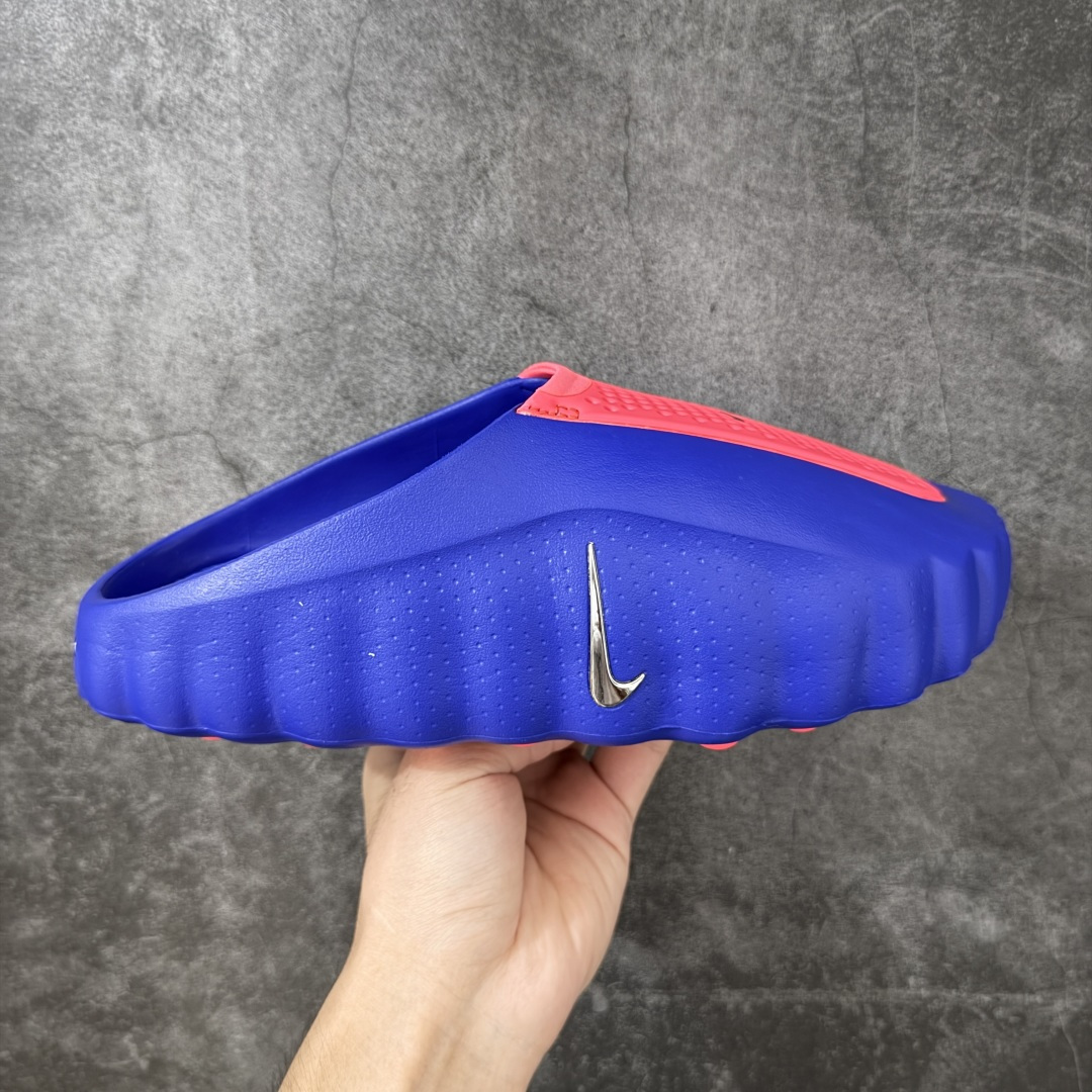 【Top纯原】Nike Mind 001 神经科学足底按摩包头拖鞋 靛蓝 蜘蛛侠 IZ6659-400 同源ZP原材 匠心打造 🔹原厂MD一体发泡大底：全套原模开版，渐变雾面哑光喷漆，柔软回弹和ZP完全一致。 🔹22颗独立PEBAX泡棉按摩底：黑科技活塞式按摩脚感，踩下去的Q弹感和ZP无差。 🔹正确组合大底：鞋头前后跟橡胶贴片，耐磨防滑，细节还原到每一处。 🔹高还原细节：TPU电镀银Swoosh、针织透气鞋舌、高弹原鞋垫，清洁度拉满。 尺码：36 36.5 37.5 38 38.5 39 40 40.5 41 42 42.5 43 44 44.5 45 46 47.5 48.5 ⚠️尺码提示：偏小一码，建议拍大一码，脚感更舒适。-选品中心