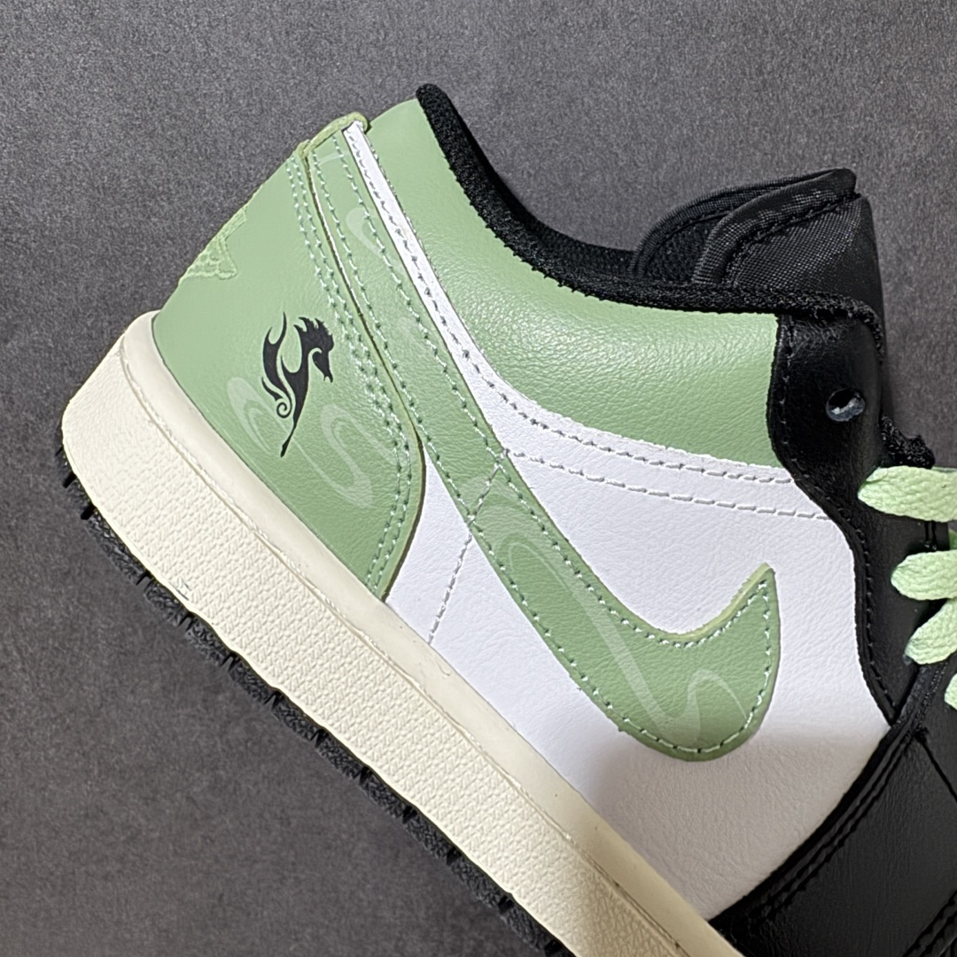 图片[7]-【公司级】 Air Jordan 1 AJ1 low 低帮 绿黑白 市场唯一独家头层皮打造 原鞋原档案开发 原厂皮料 原档冲孔鞋头 正确满胶鞋垫 四线拉帮 原厂织唛标 鞋舌高弹海绵填充 货号：553560 081 尺码：36 36.5 37.5 38 38.5 39 40 40.5 41 42 42.5 43 44 45-选品中心