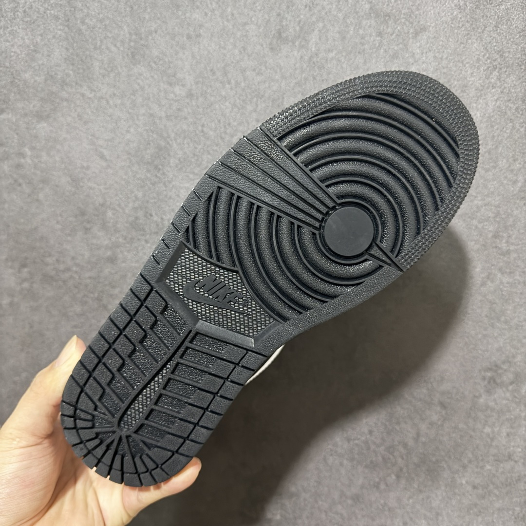 图片[9]-【K版纯原】Air Jordan AJ1 Low 低帮 553558 132 全新流水线出品 市场第二梯队最强版 全部原鞋开发 原楦原纸板开发 全鞋电脑针车 原厂内置全掌气垫 原盒内在原标 唯一Zp原版鞋带绑法 免检产品 全新2022版型 全头层皮料 完美零毛边处理 原厂配置全掌气垫 价格定位良心 新配色陆续出货 尺码：36-46-选品中心