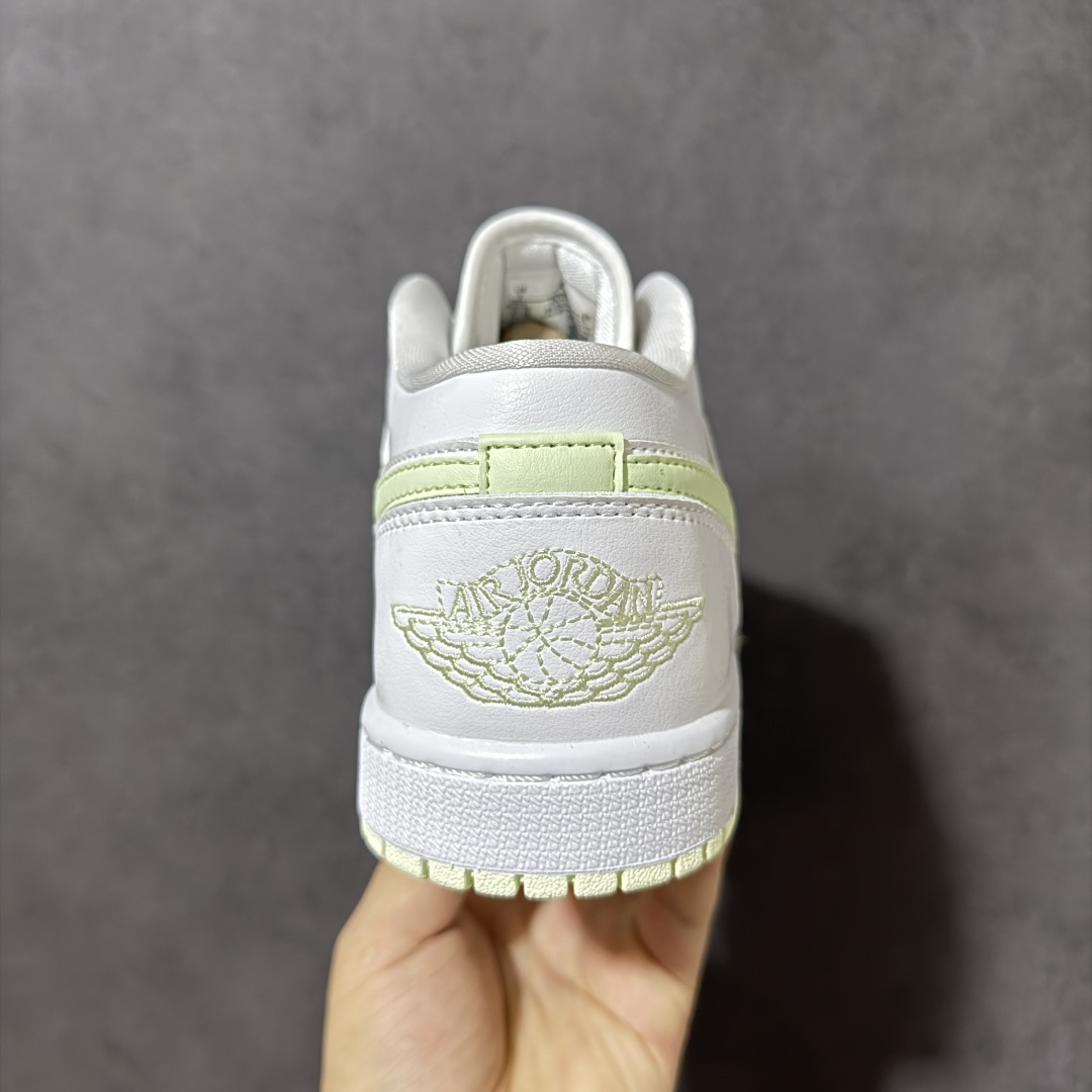 图片[4]-【K版纯原】Air Jordan AJ1 Low 低帮 全新流水线出品 市场第二梯队最强版 全部原鞋开发 原楦原纸板开发 全鞋电脑针车 原厂内置全掌气垫 原盒内在原标 唯一Zp原版鞋带绑法 免检产品 全新2022版型 全头层皮料 完美零毛边处理 原厂配置全掌气垫 价格定位良心 新配色陆续出货 货号：DC0774 115 尺码：36-46-选品中心