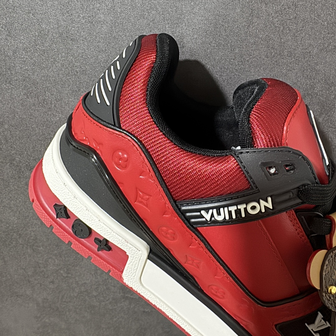 图片[7]-【纯原礼盒版】LV Trainer 2026路易威登走秀最新款 原版1：1开发复刻 做工精细 鞋面由意大利进口小牛皮拼接，侧边饰有品牌LOGO标志，进口网布垫脚➕透气网布内里，脚感超舒适 原厂特供原版TPU组合大底 套包工艺 尺码：35 36 37 38 39 40 41 42 43 44 45 46-选品中心