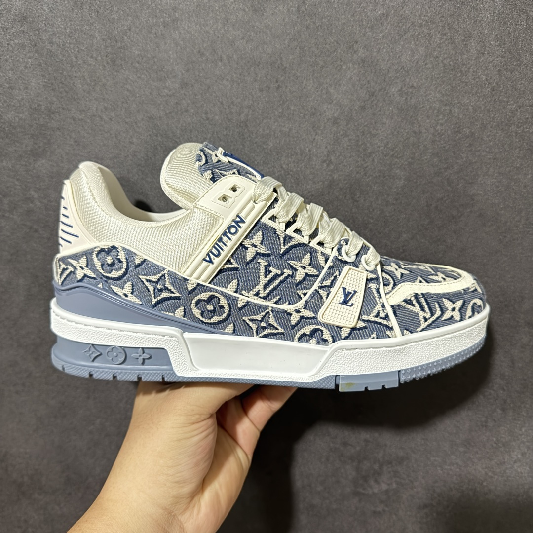 【纯原礼盒版】LV Trainer 2026路易威登走秀最新款 原版1：1开发复刻 做工精细 鞋面由意大利进口小牛皮拼接，侧边饰有品牌LOGO标志，进口网布垫脚➕透气网布内里，脚感超舒适 原厂特供原版TPU组合大底 套包工艺 尺码：35 36 37 38 39 40 41 42 43 44 45 46-选品中心
