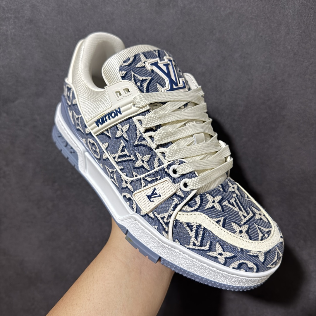 图片[3]-【纯原礼盒版】LV Trainer 2026路易威登走秀最新款 原版1：1开发复刻 做工精细 鞋面由意大利进口小牛皮拼接，侧边饰有品牌LOGO标志，进口网布垫脚➕透气网布内里，脚感超舒适 原厂特供原版TPU组合大底 套包工艺 尺码：35 36 37 38 39 40 41 42 43 44 45 46-选品中心