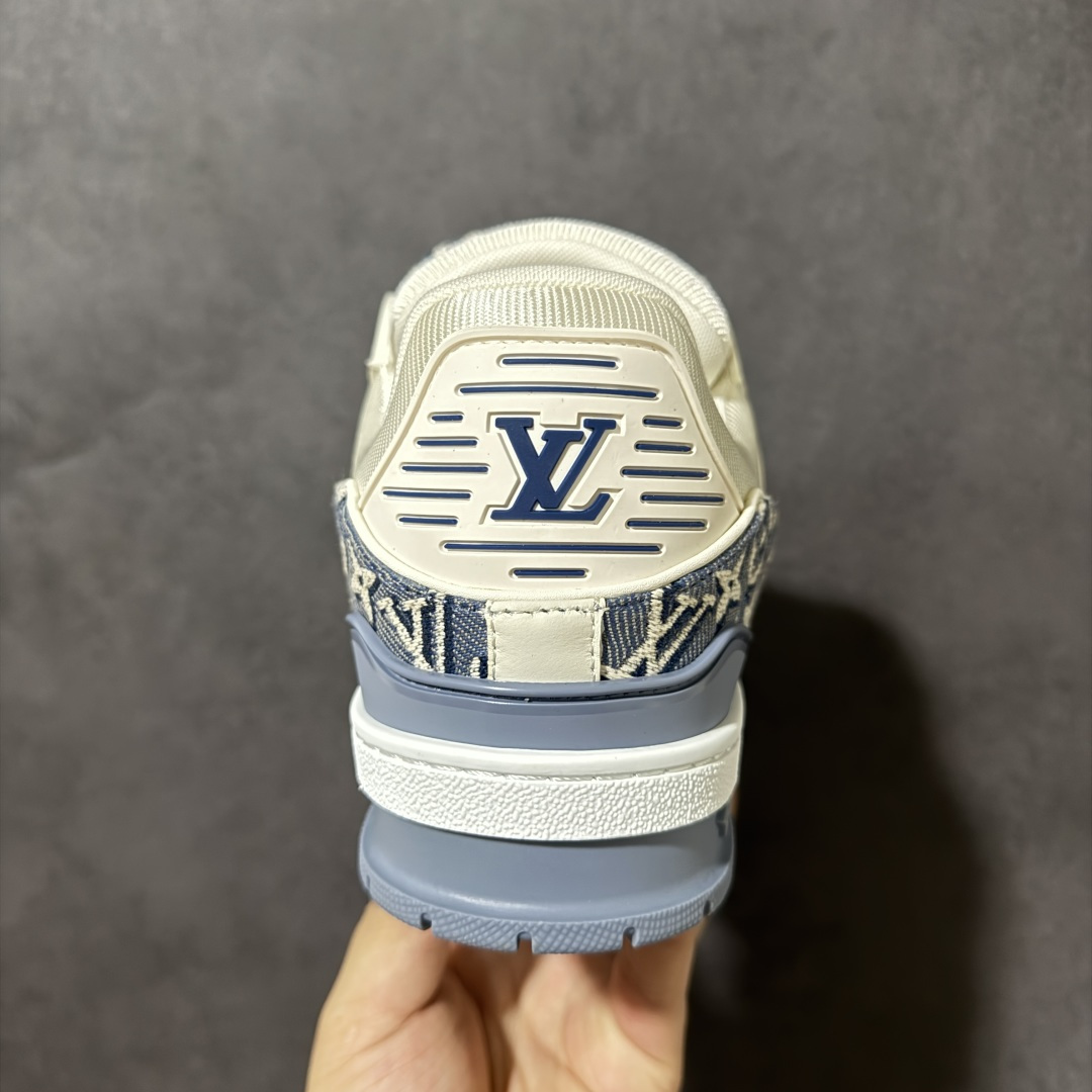 图片[4]-【纯原礼盒版】LV Trainer 2026路易威登走秀最新款 原版1：1开发复刻 做工精细 鞋面由意大利进口小牛皮拼接，侧边饰有品牌LOGO标志，进口网布垫脚➕透气网布内里，脚感超舒适 原厂特供原版TPU组合大底 套包工艺 尺码：35 36 37 38 39 40 41 42 43 44 45 46-选品中心