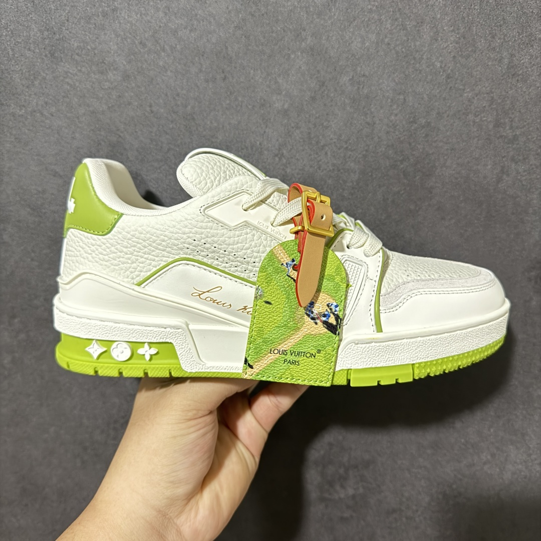 【纯原礼盒版】LV Trainer 2026路易威登走秀最新款 原版1：1开发复刻 做工精细 鞋面由意大利进口小牛皮拼接，侧边饰有品牌LOGO标志，进口网布垫脚➕透气网布内里，脚感超舒适 原厂特供原版TPU组合大底 套包工艺 尺码：35 36 37 38 39 40 41 42 43 44 45 46-选品中心