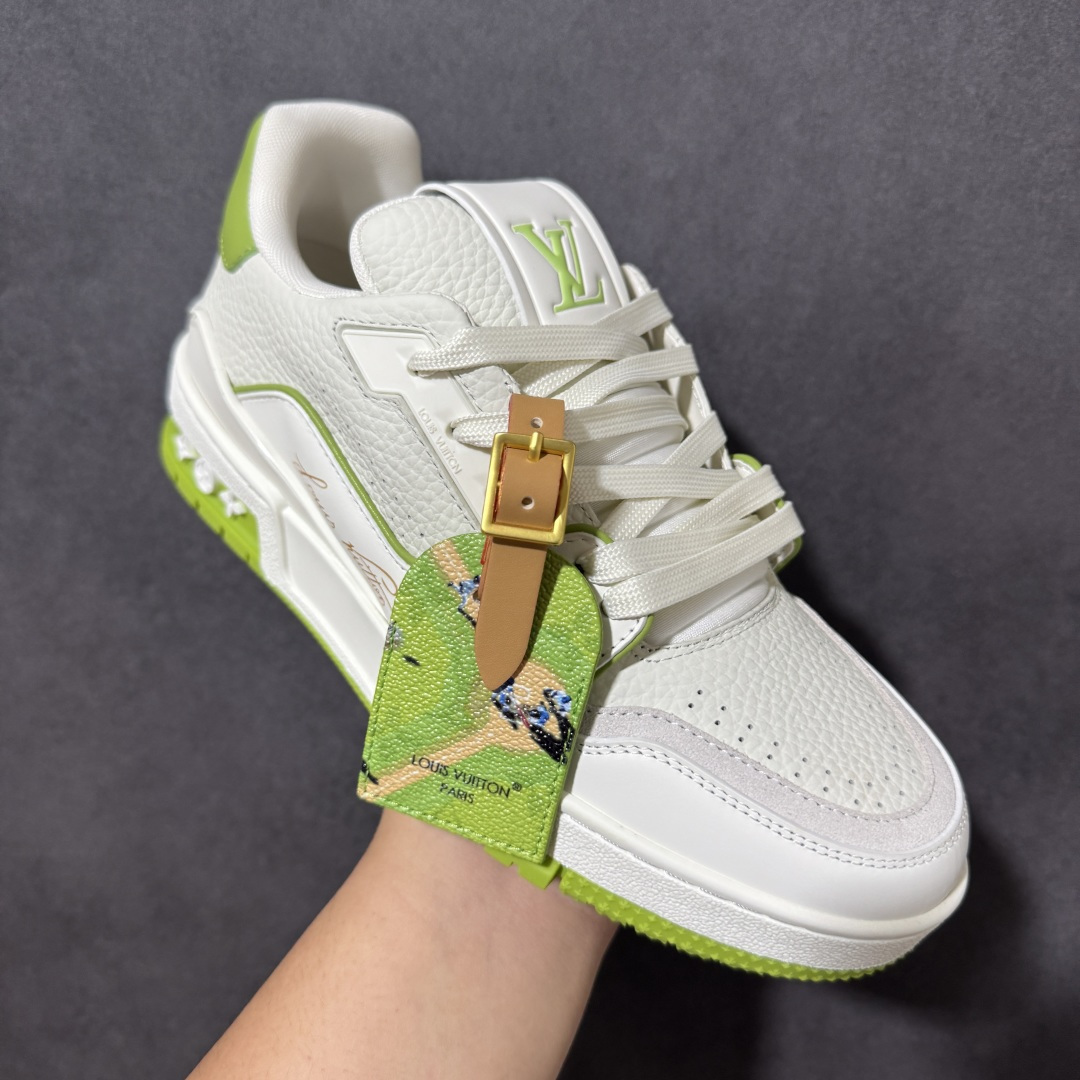 图片[3]-【纯原礼盒版】LV Trainer 2026路易威登走秀最新款 原版1：1开发复刻 做工精细 鞋面由意大利进口小牛皮拼接，侧边饰有品牌LOGO标志，进口网布垫脚➕透气网布内里，脚感超舒适 原厂特供原版TPU组合大底 套包工艺 尺码：35 36 37 38 39 40 41 42 43 44 45 46-选品中心
