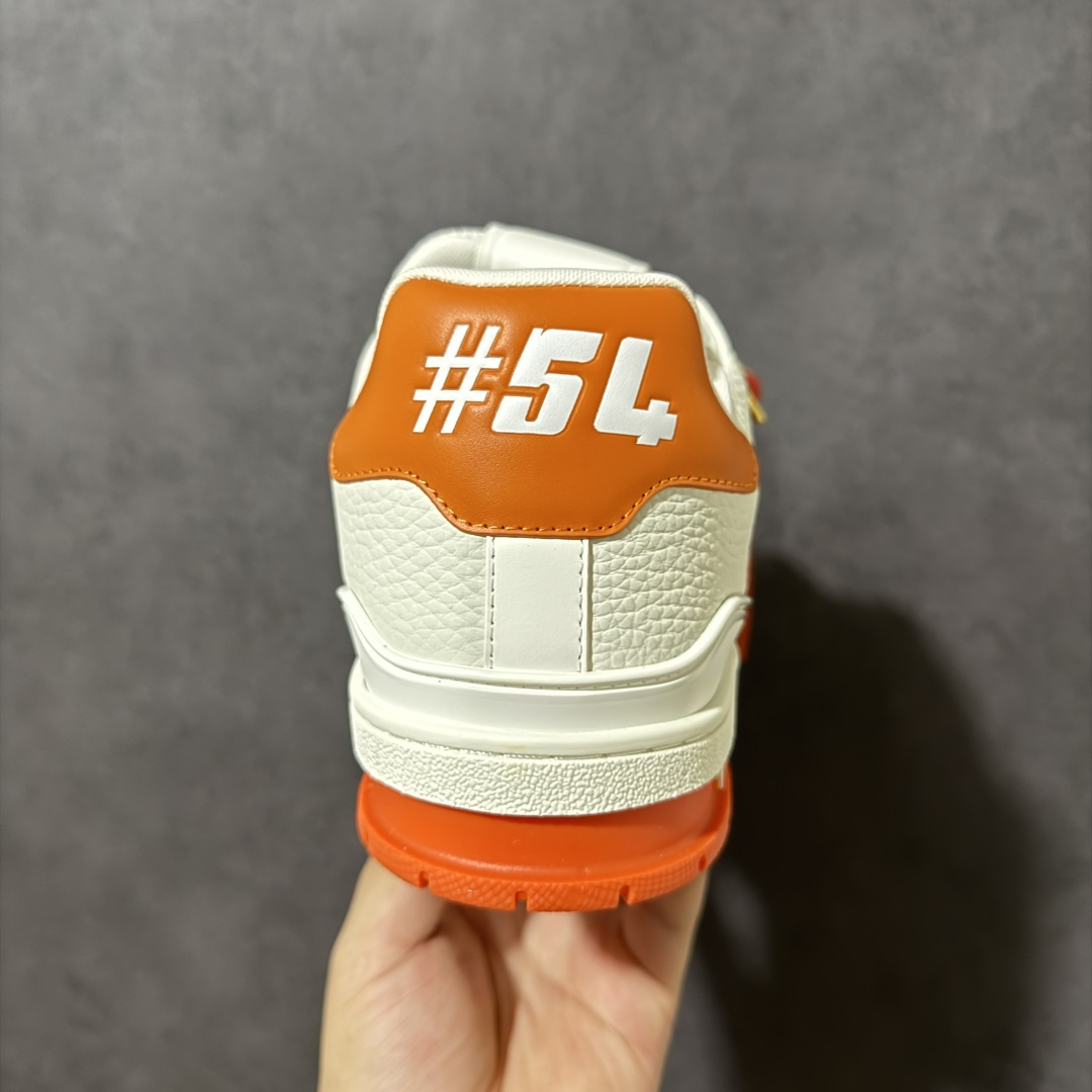 图片[4]-【纯原礼盒版】LV Trainer 2026路易威登走秀最新款 原版1：1开发复刻 做工精细 鞋面由意大利进口小牛皮拼接，侧边饰有品牌LOGO标志，进口网布垫脚➕透气网布内里，脚感超舒适 原厂特供原版TPU组合大底 套包工艺 尺码：35 36 37 38 39 40 41 42 43 44 45 46-选品中心