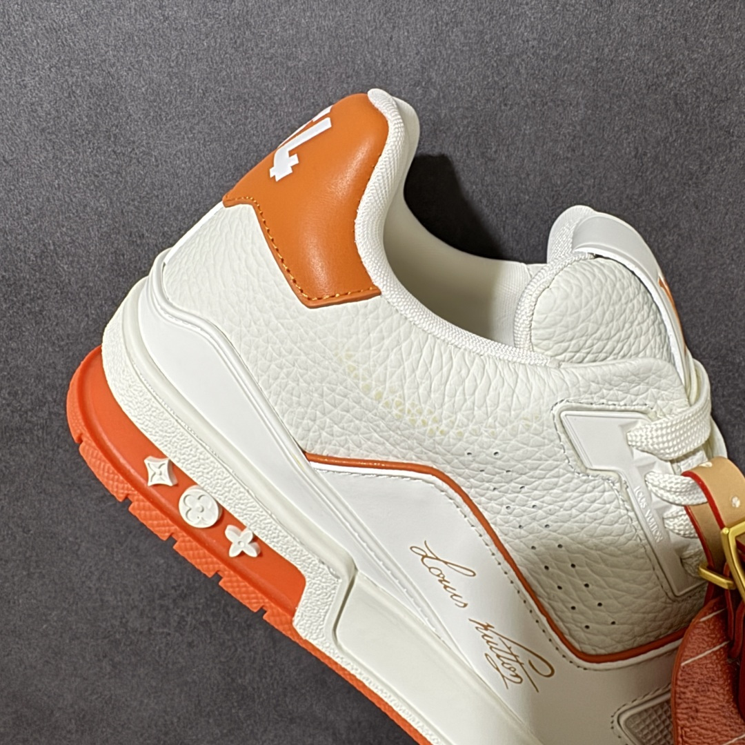 图片[7]-【纯原礼盒版】LV Trainer 2026路易威登走秀最新款 原版1：1开发复刻 做工精细 鞋面由意大利进口小牛皮拼接，侧边饰有品牌LOGO标志，进口网布垫脚➕透气网布内里，脚感超舒适 原厂特供原版TPU组合大底 套包工艺 尺码：35 36 37 38 39 40 41 42 43 44 45 46-选品中心