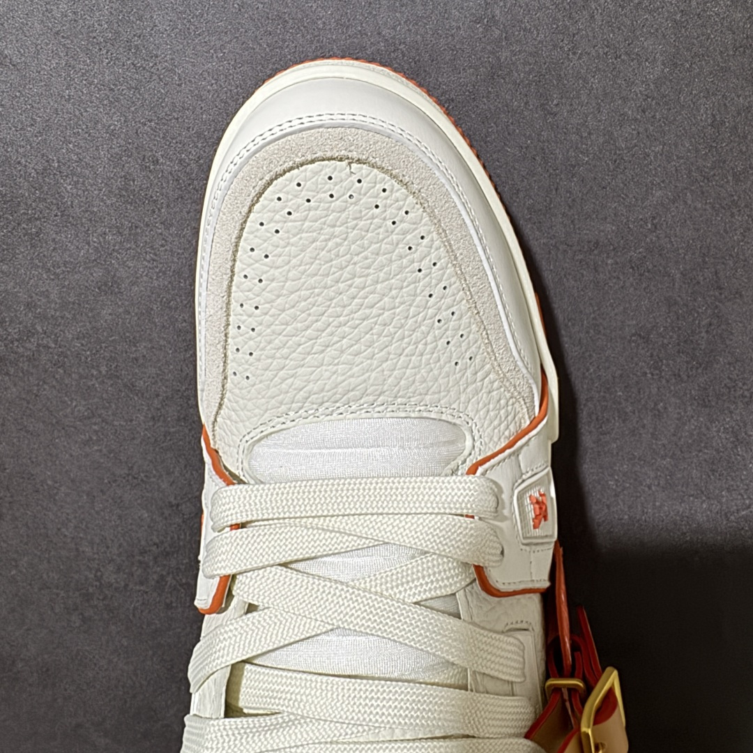 图片[5]-【纯原礼盒版】LV Trainer 2026路易威登走秀最新款 原版1：1开发复刻 做工精细 鞋面由意大利进口小牛皮拼接，侧边饰有品牌LOGO标志，进口网布垫脚➕透气网布内里，脚感超舒适 原厂特供原版TPU组合大底 套包工艺 尺码：35 36 37 38 39 40 41 42 43 44 45 46-选品中心