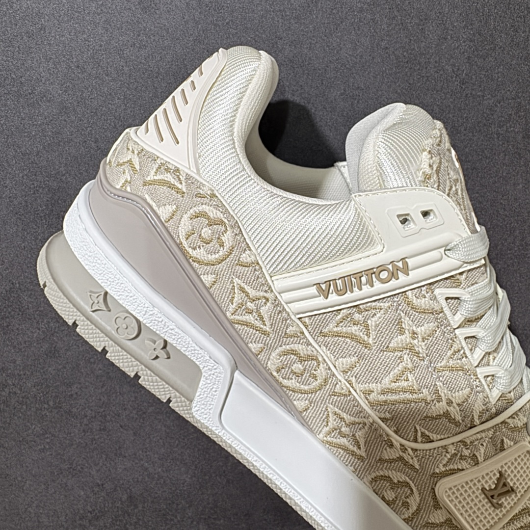 图片[7]-【纯原礼盒版】LV Trainer 2026路易威登走秀最新款 原版1：1开发复刻 做工精细 鞋面由意大利进口小牛皮拼接，侧边饰有品牌LOGO标志，进口网布垫脚➕透气网布内里，脚感超舒适 原厂特供原版TPU组合大底 套包工艺 尺码：35 36 37 38 39 40 41 42 43 44 45 46-选品中心